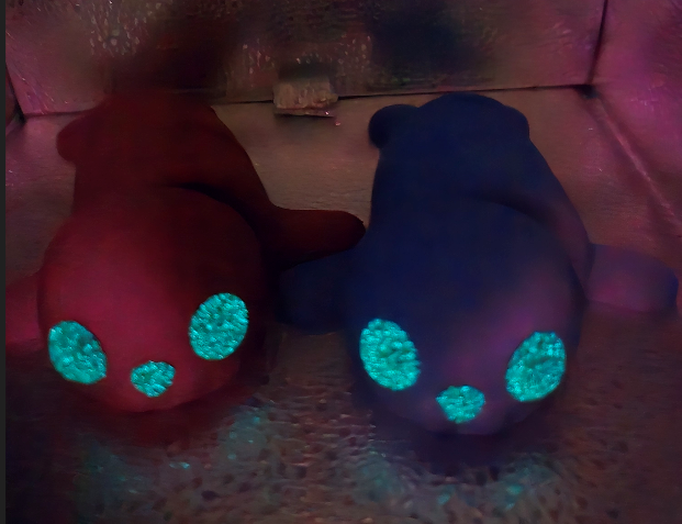 SEAL-Buddies! Rally (red) & Spirit (blue) Glow Articulated Desk Seals