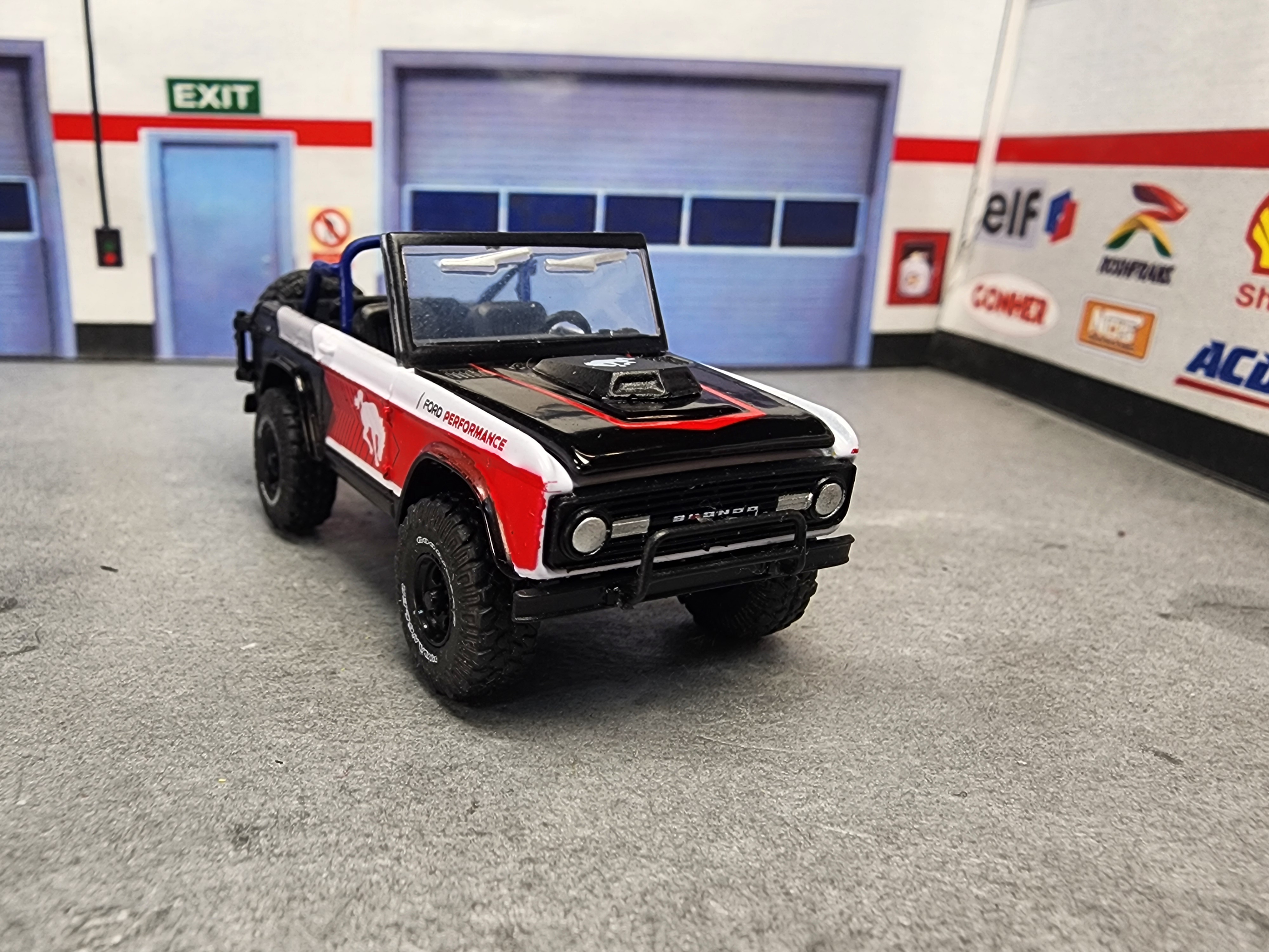 1966 Ford Bronco Keychain, 66Bronco Diecast Keychain, 1:64 Scale