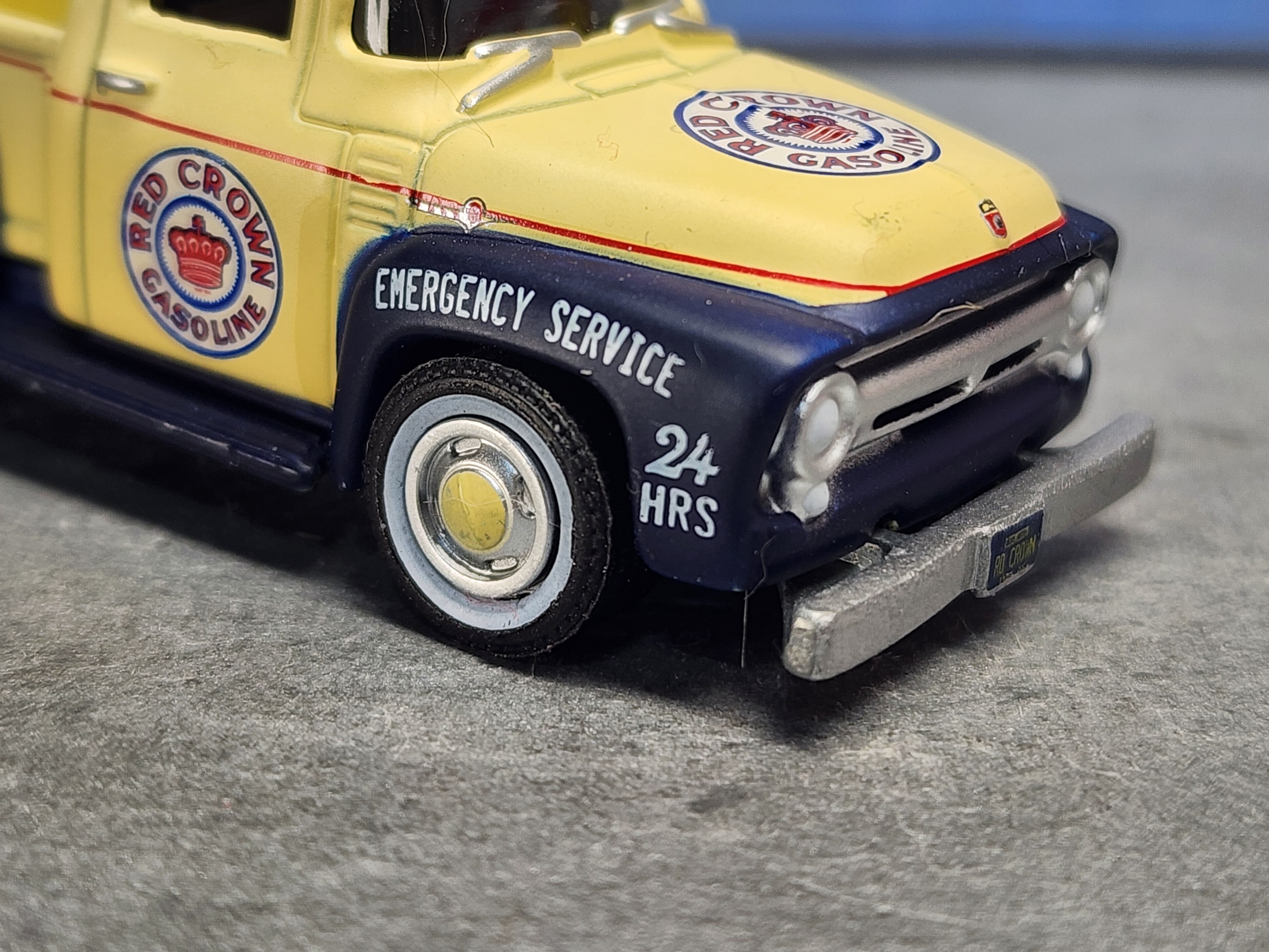 Classic 56 Ford Pickup Keychain, Diecast Model 1:64 Scale