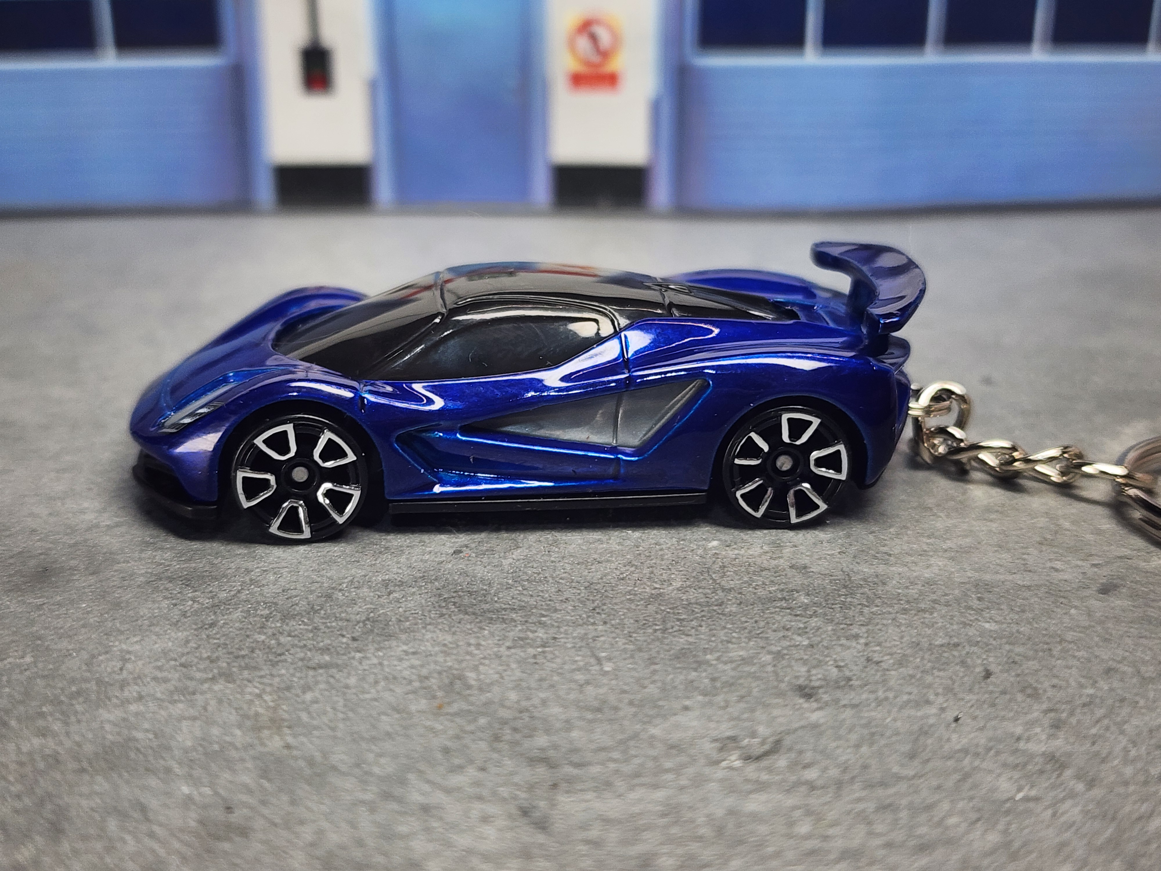 Lotus Evija  Keychain, 1:64 Scale