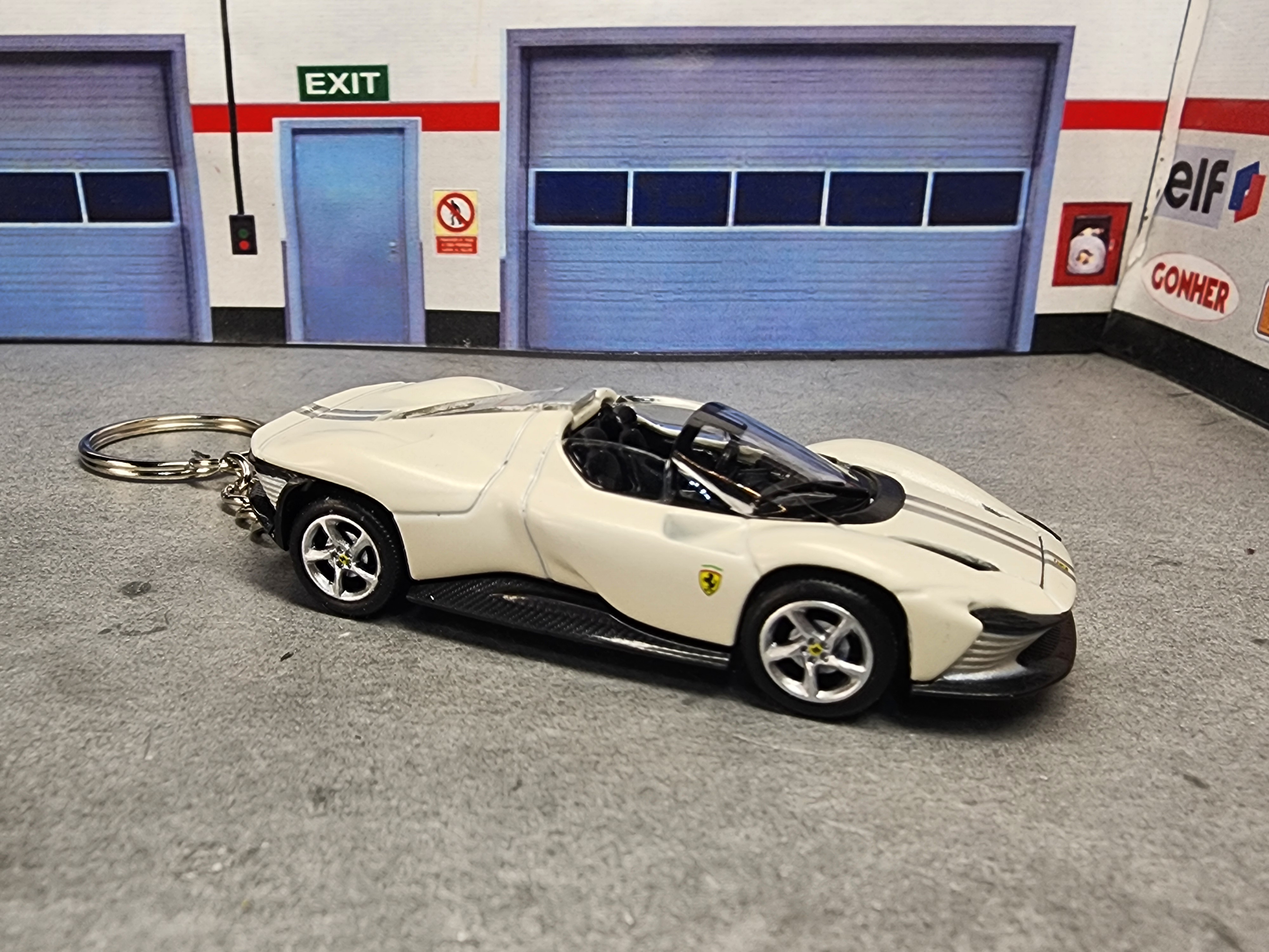 Ferrari Daytona SP3 Keychain, Die Cast 1:64 Scale