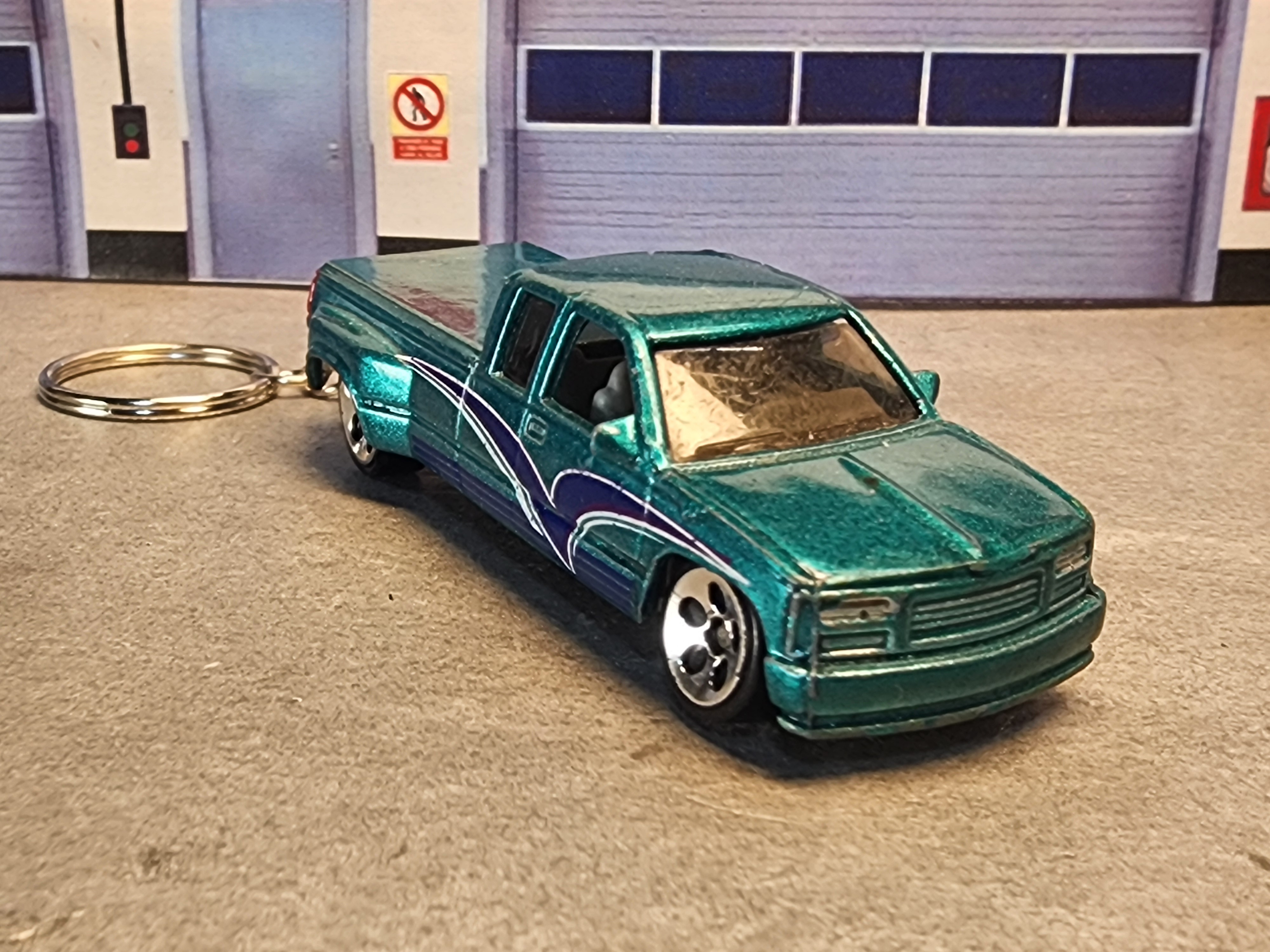 OSB Chevy C3500 Dually Pickup Truck Keychain, Die Cast 1:64 Scale