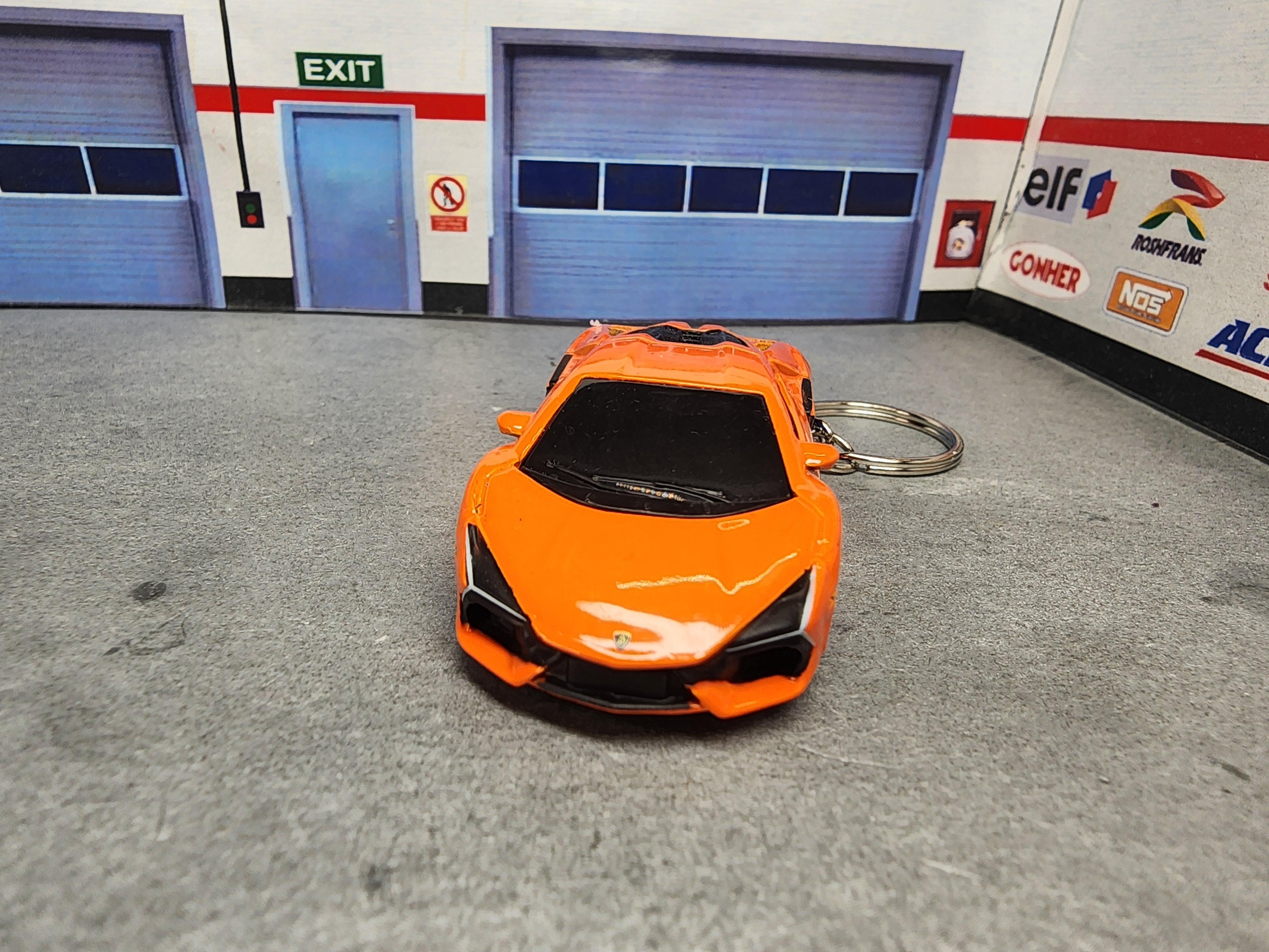 Lamborghini Revuelto Keychain, Lamborghini Diecast Keychain 1:64 Scale