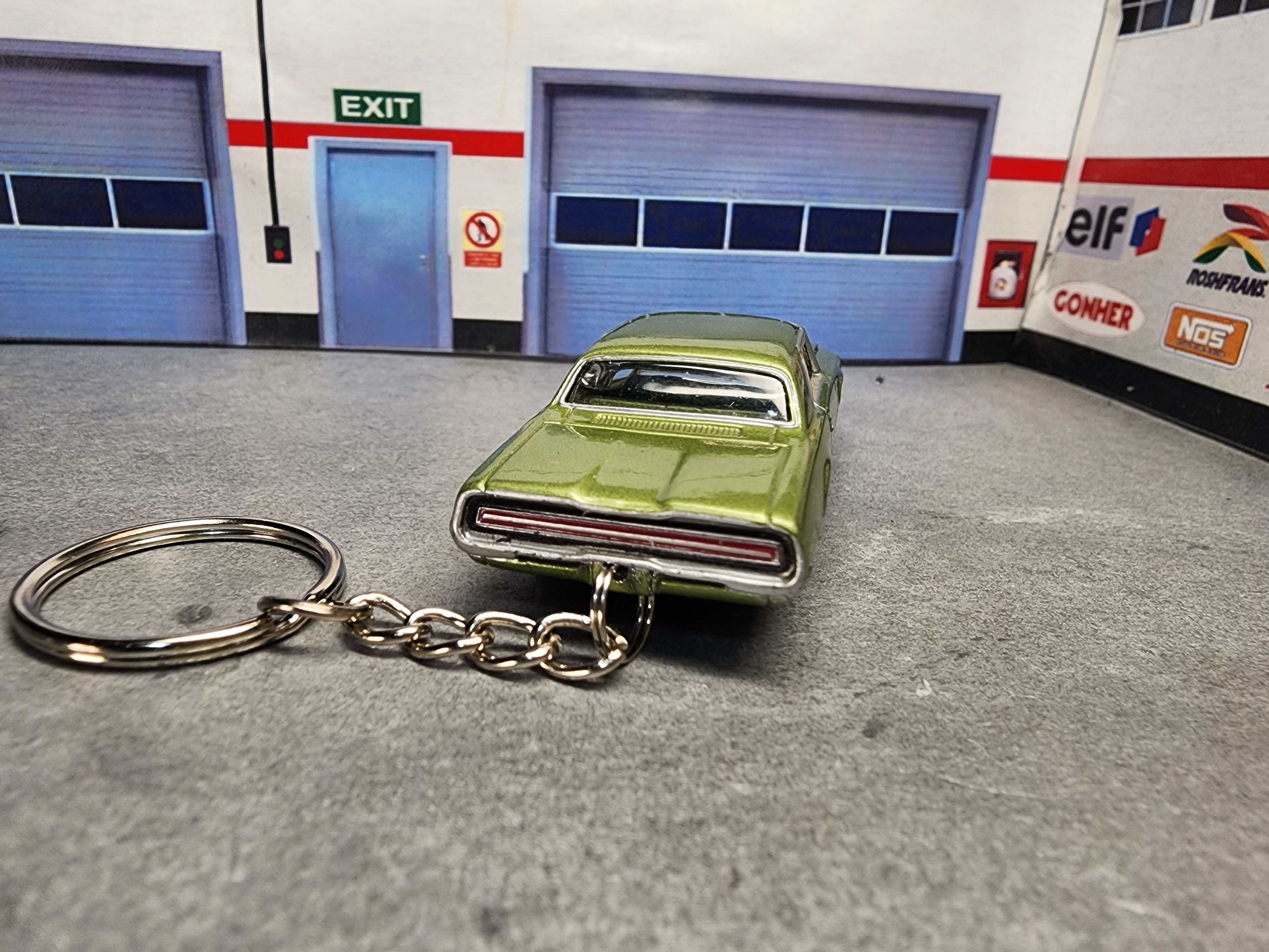1968 Ford Thunderbird Keychain, 68 T-Bird Diecast Keychain 1:64 Scale