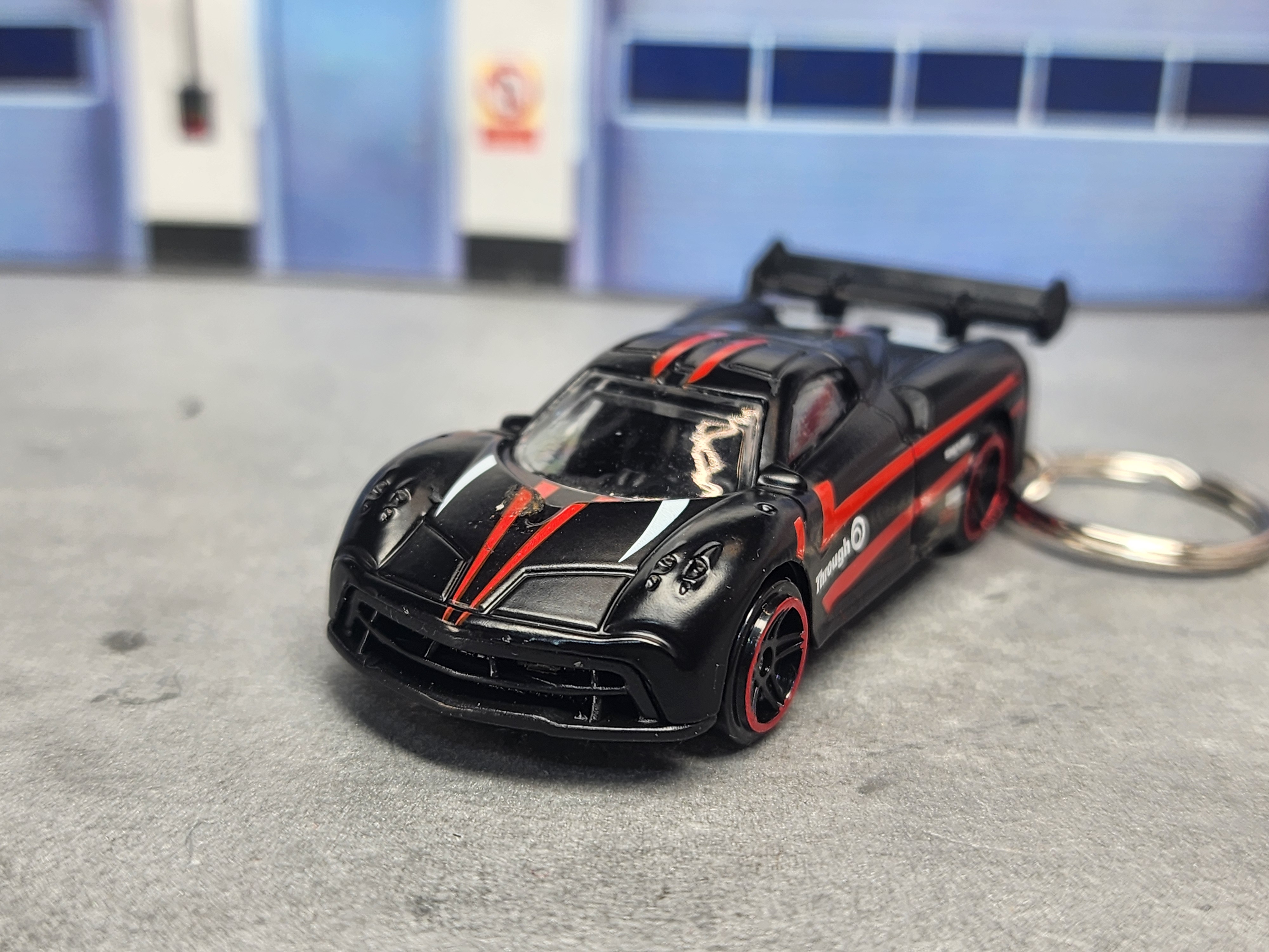 Saleen S7 Racing Diecast Car Keychain, 1:64 sacle