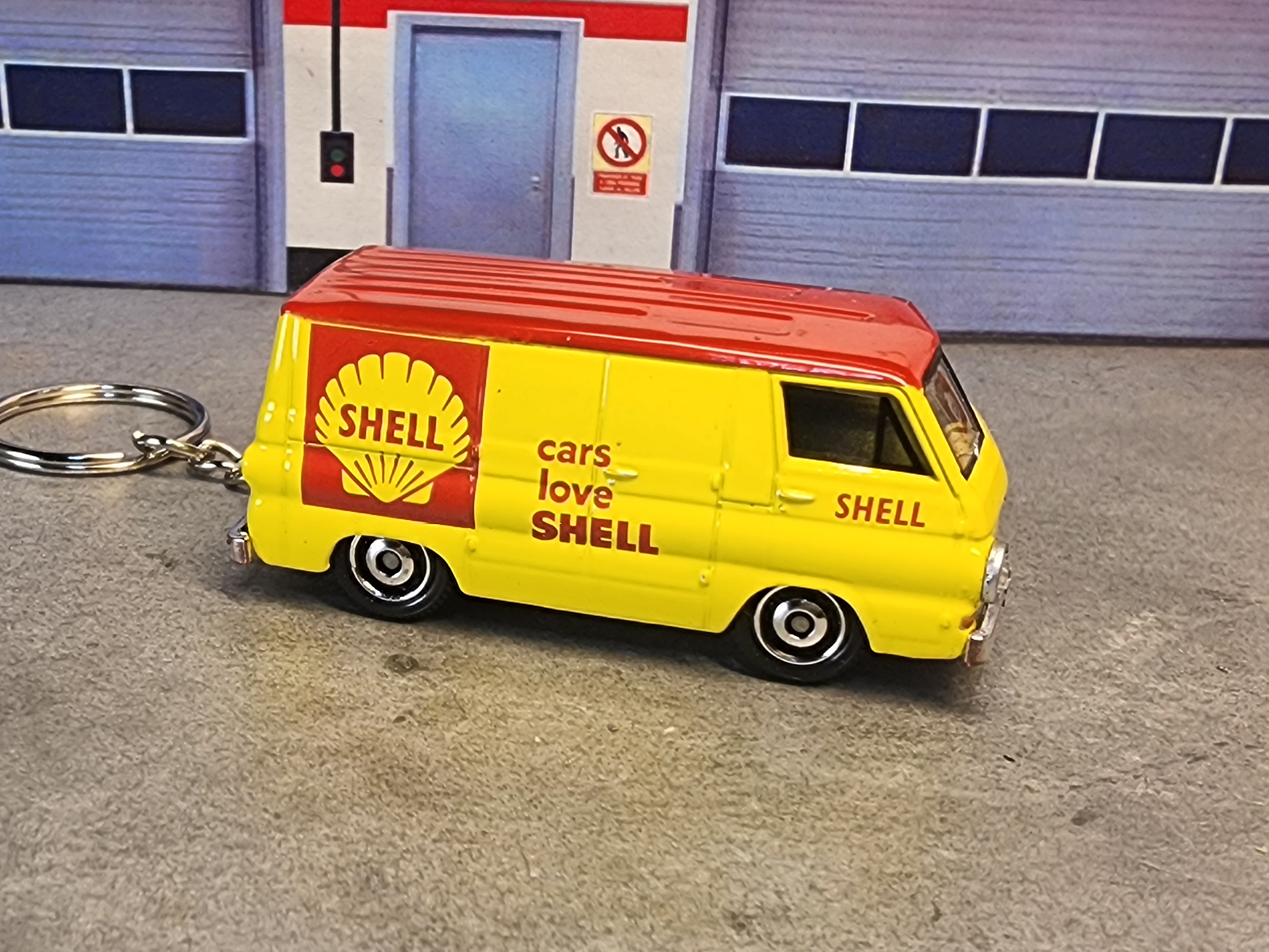 Shell Dodge Van Keychain