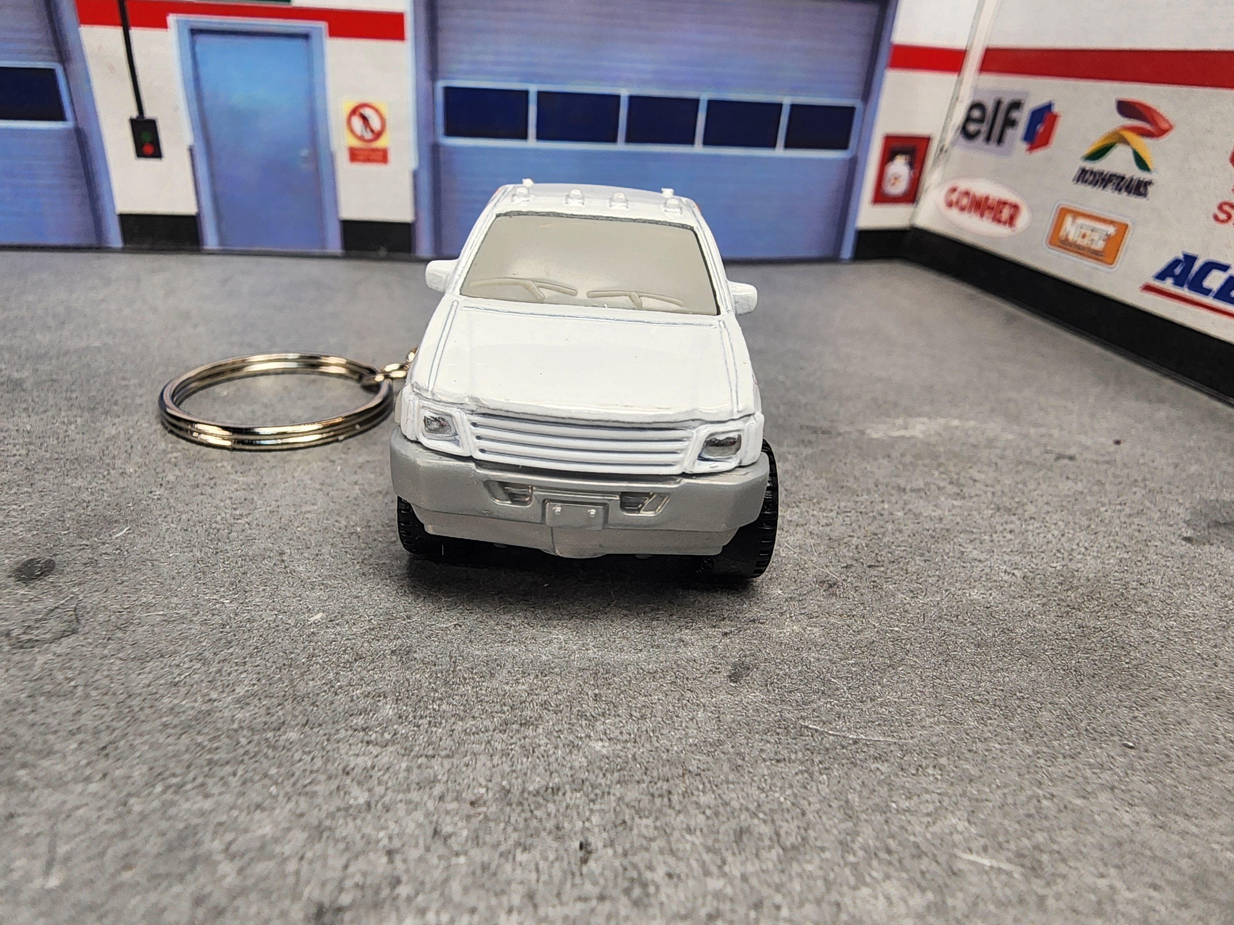 Ford F250 Flatbed Keychain, 1:64 Scale Diecast