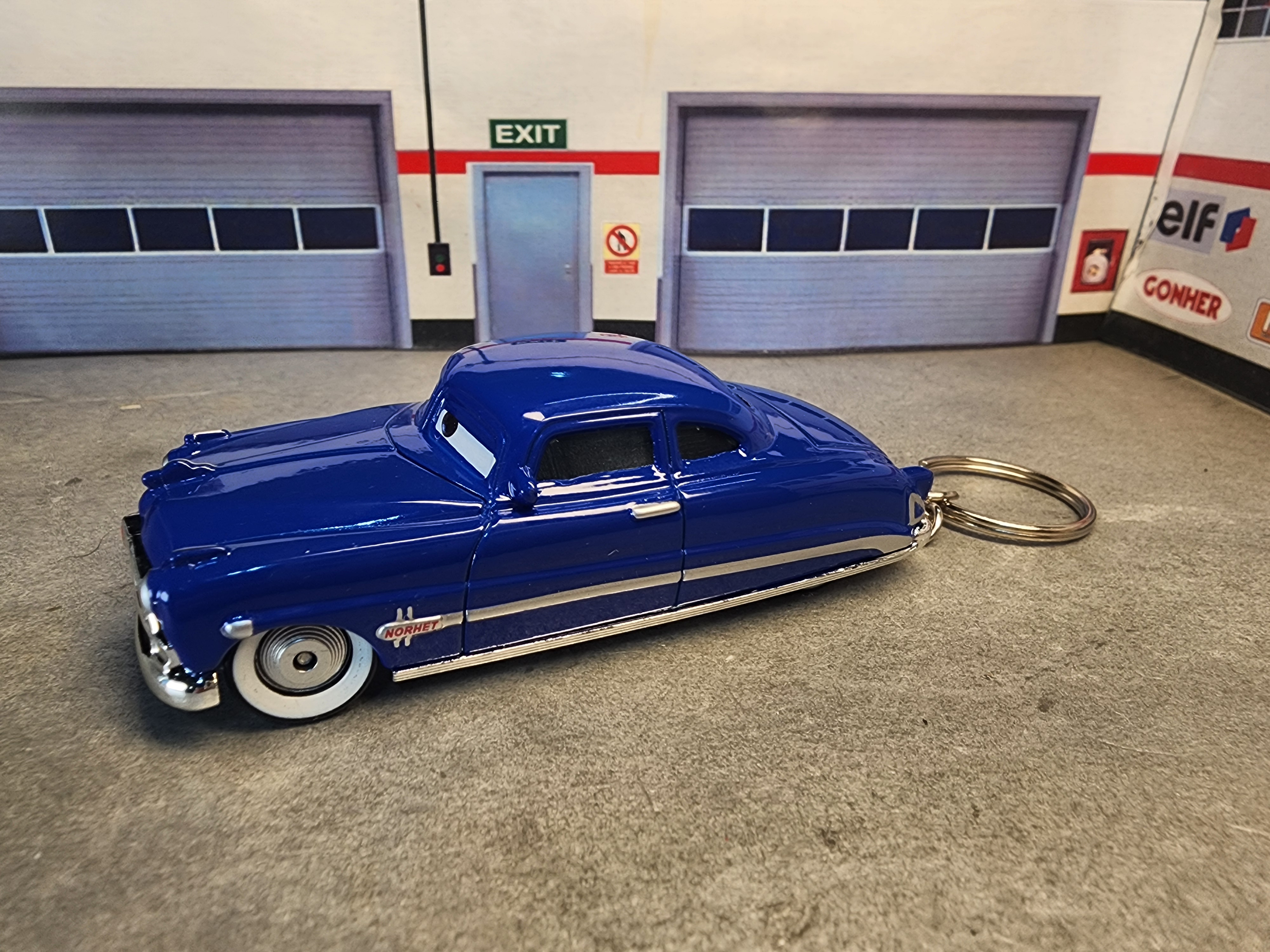 Doc Hudson Diecast Keychain: Pixar Cars Movie Gift