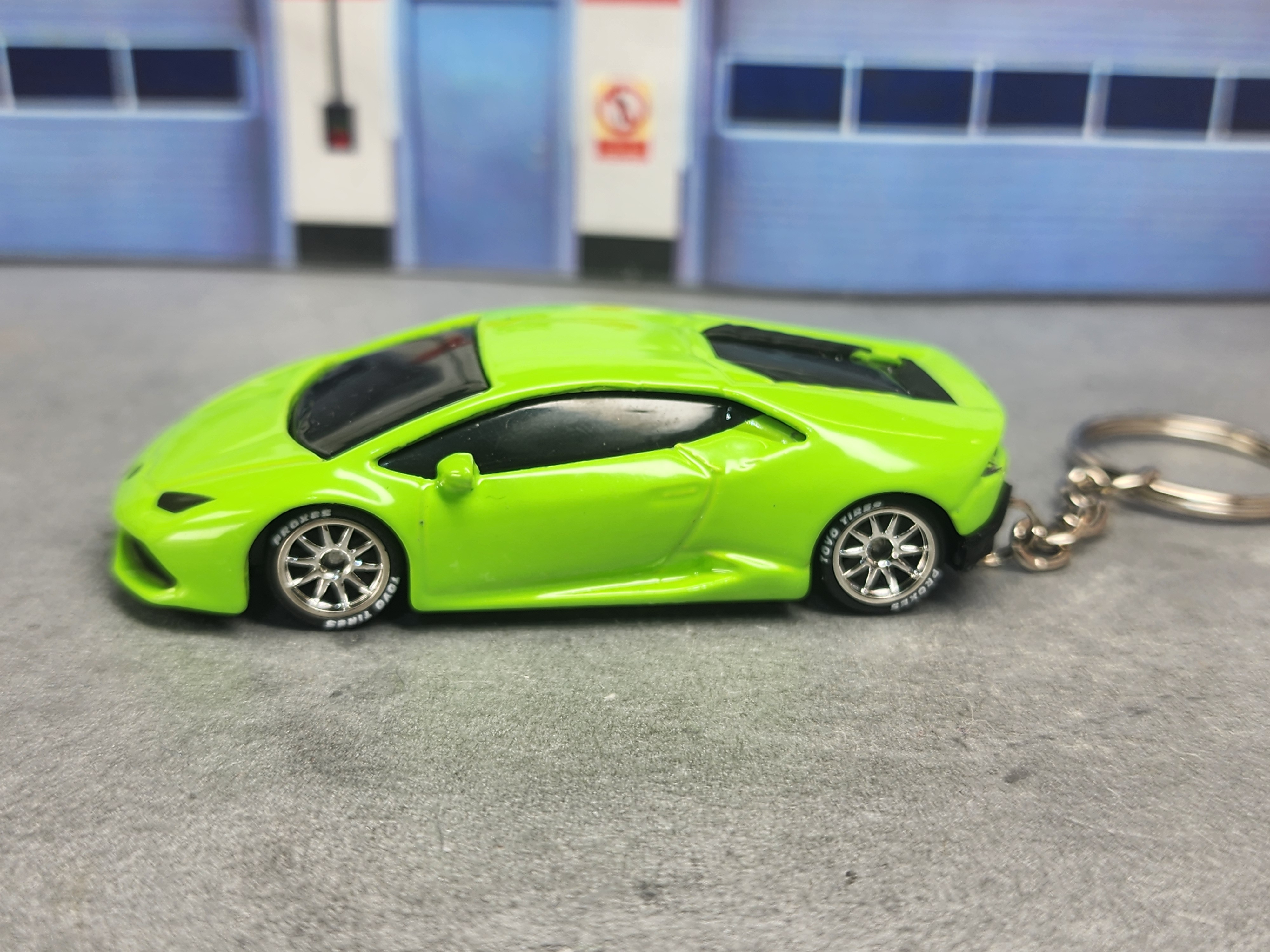 Lamborghini Huracan Keychain, Diecast 1:64 Scale Lamborghini 