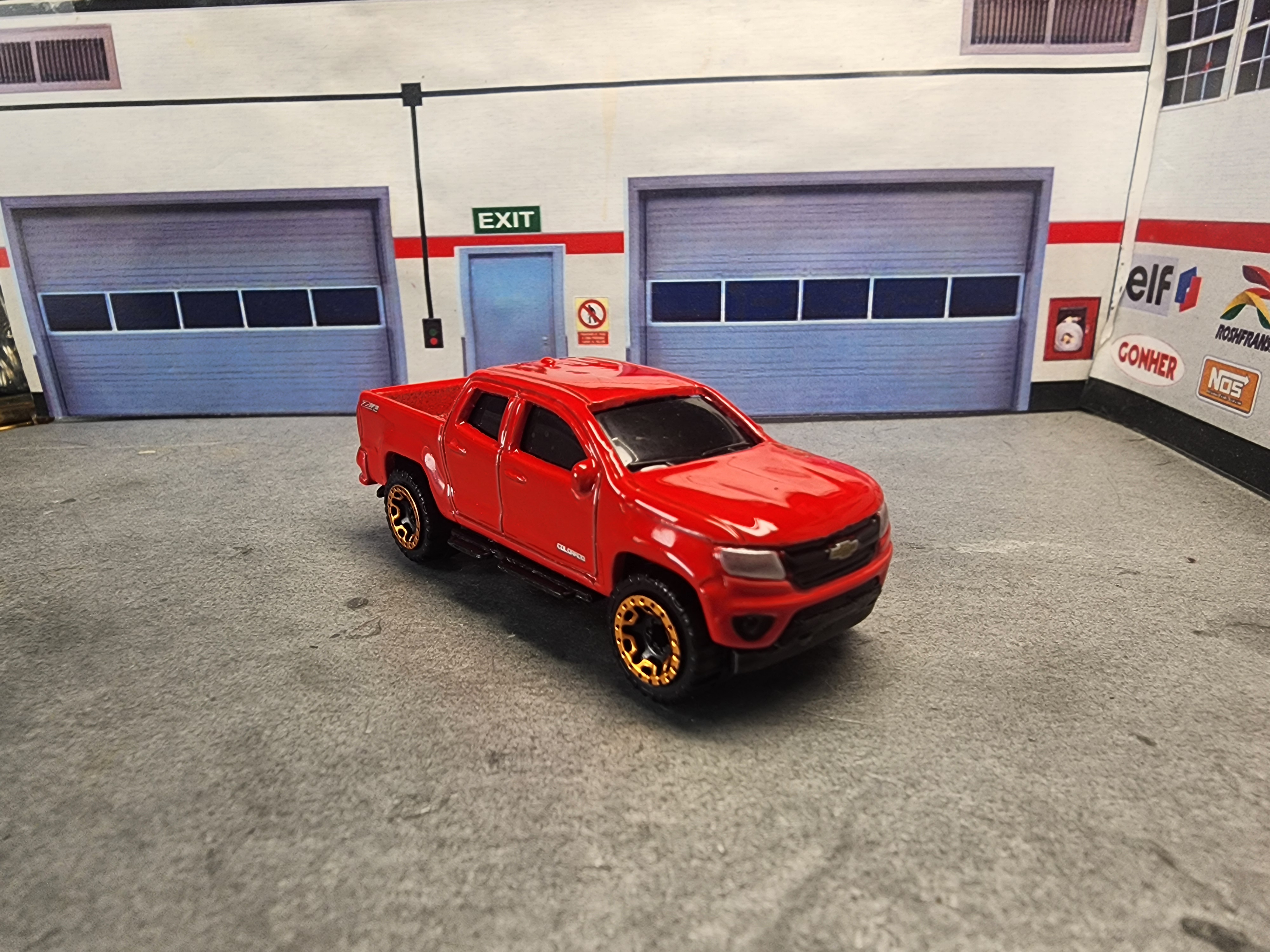 2015 Chevrolet Colorado Keychain, Die-Cast 1:64 Scale Chevy Pickup Truck