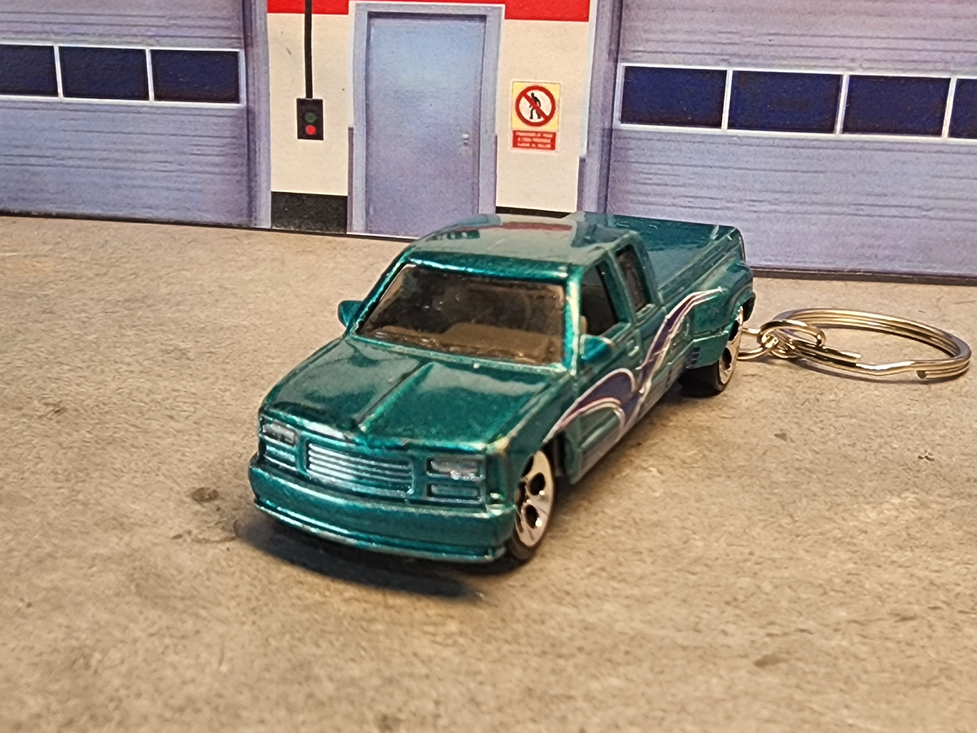 OSB Chevy C3500 Dually Pickup Truck Keychain, Die Cast 1:64 Scale