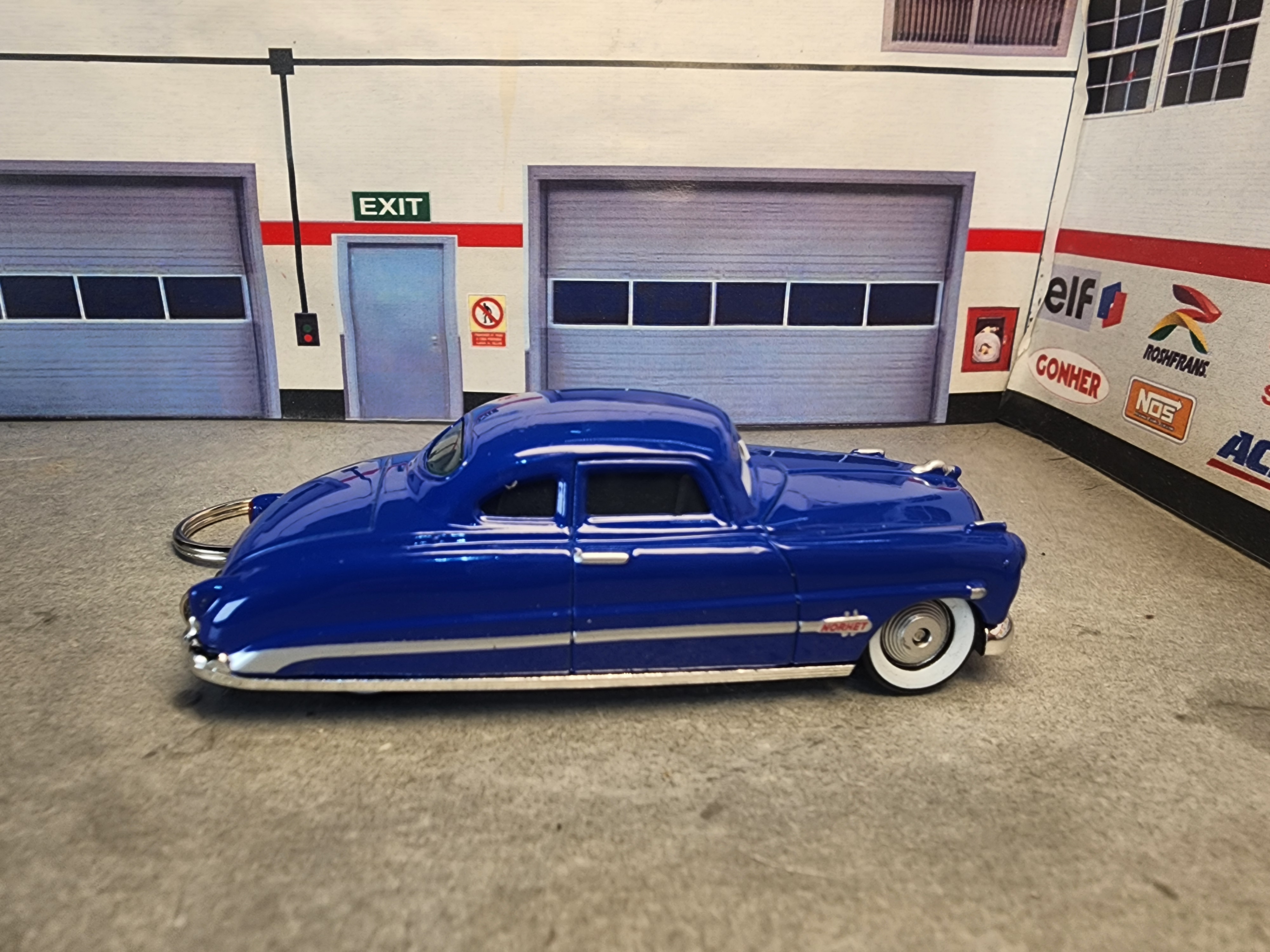 Doc Hudson Diecast Keychain: Pixar Cars Movie Gift