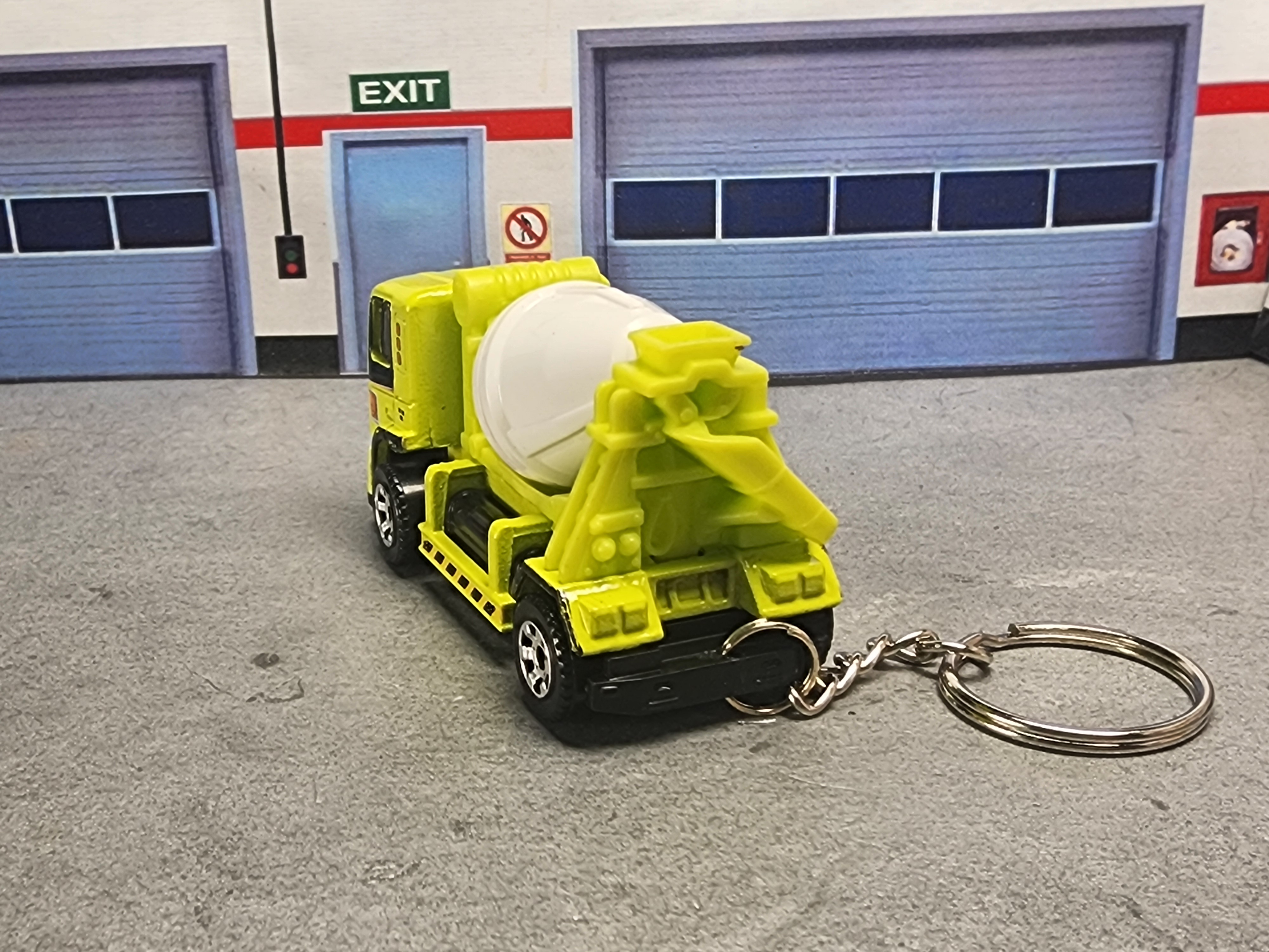 Mini Cement Mixer Truck Keychain, 1:64 Scale Diecast