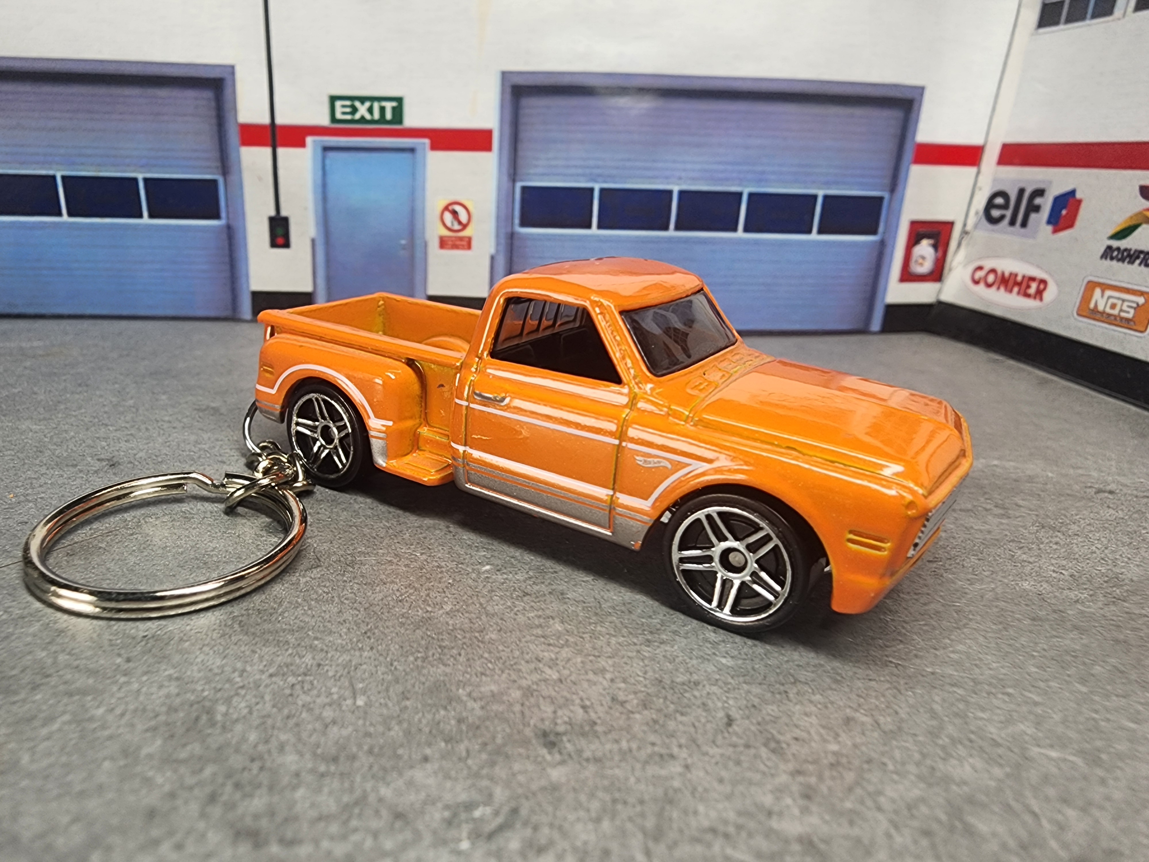 1969 Chevy Stepside Pickup Keychain, 1:64 Scale Diecast
