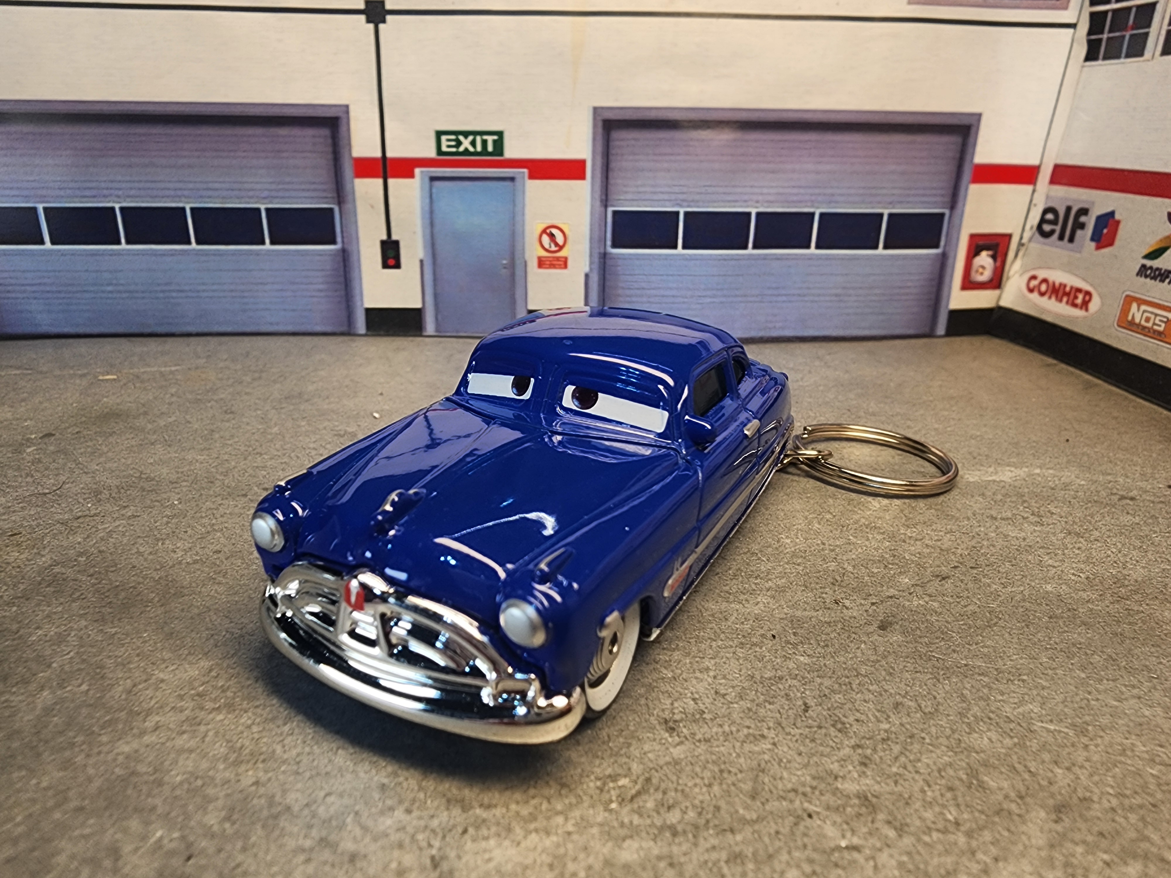 Doc Hudson Diecast Keychain: Pixar Cars Movie Gift