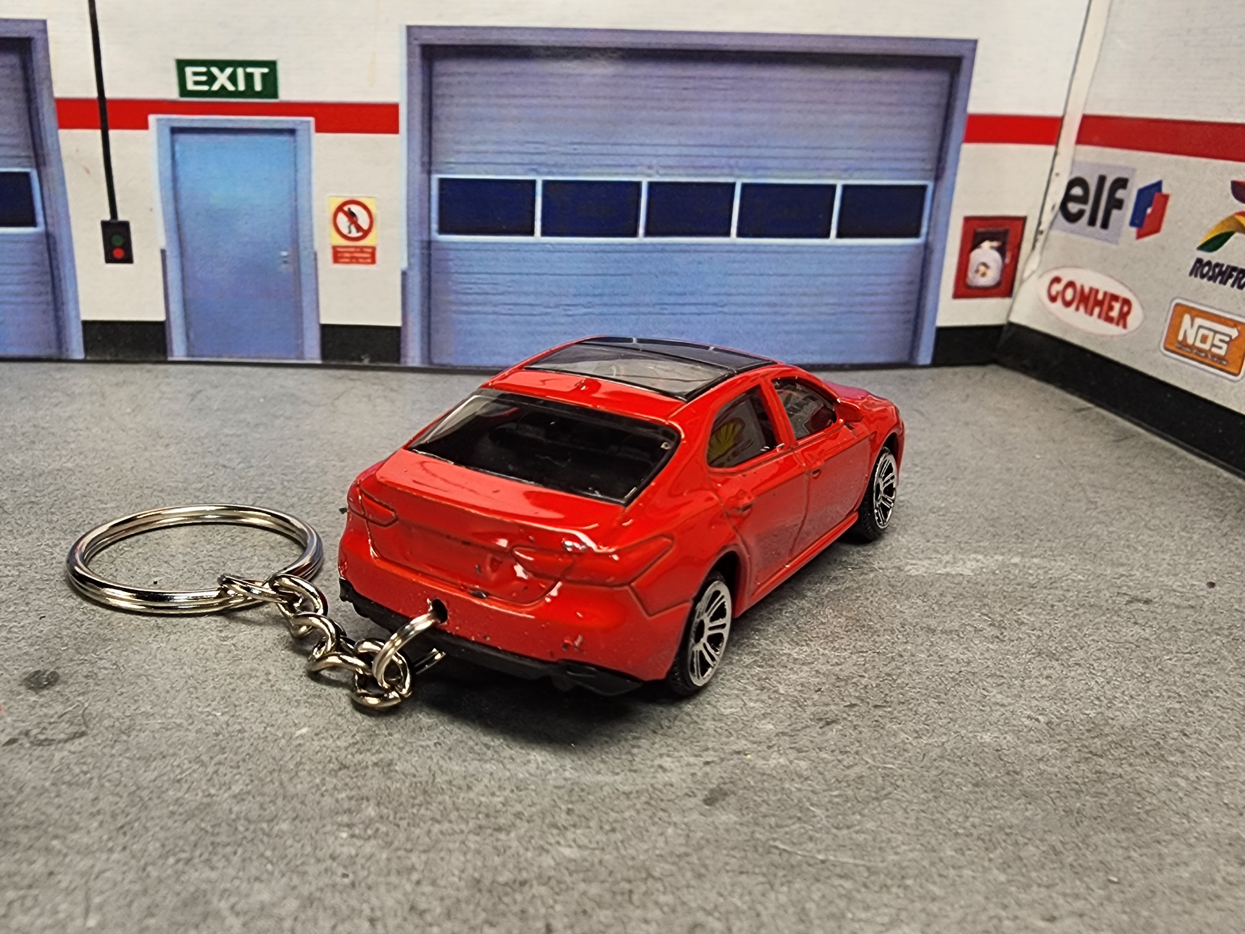 Toyota Camry Keychain, 1:64 Scale Diecast Steel Camry Keychain