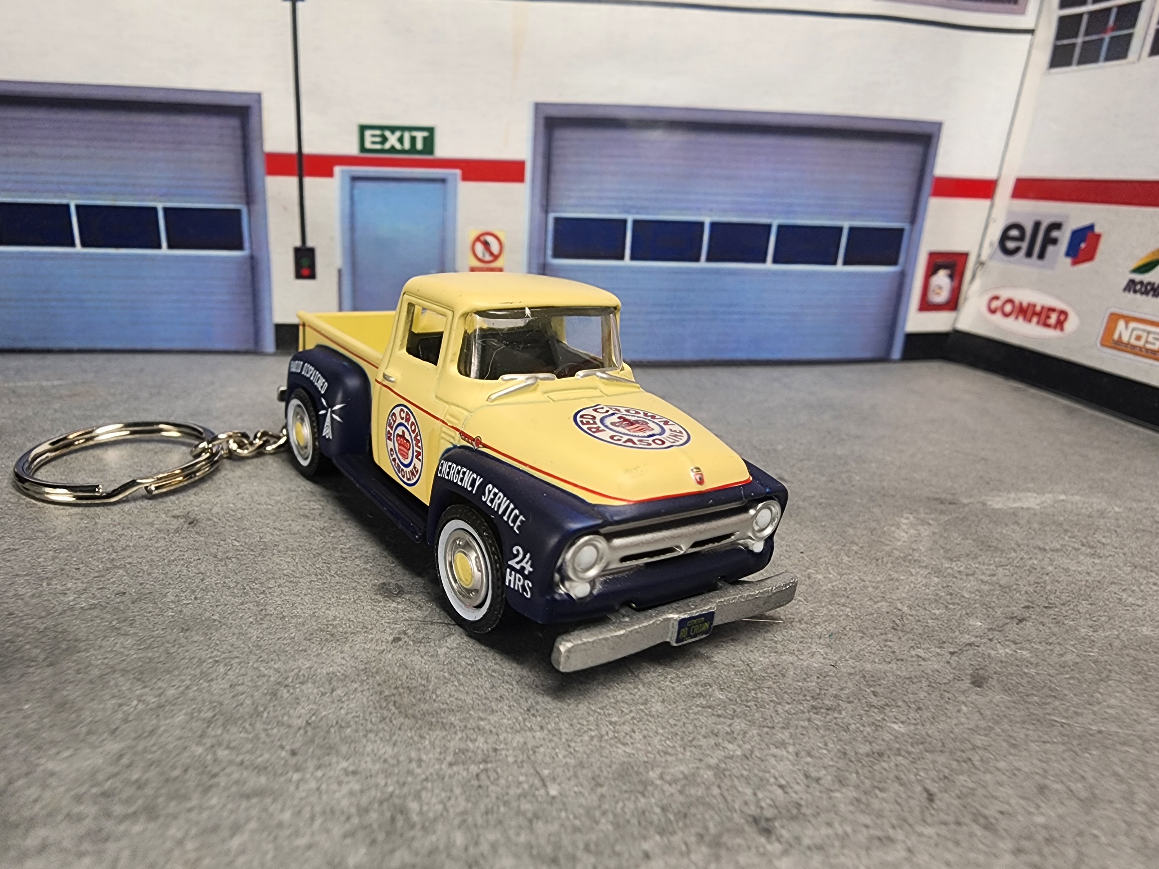 Classic 56 Ford Pickup Keychain, Diecast Model 1:64 Scale