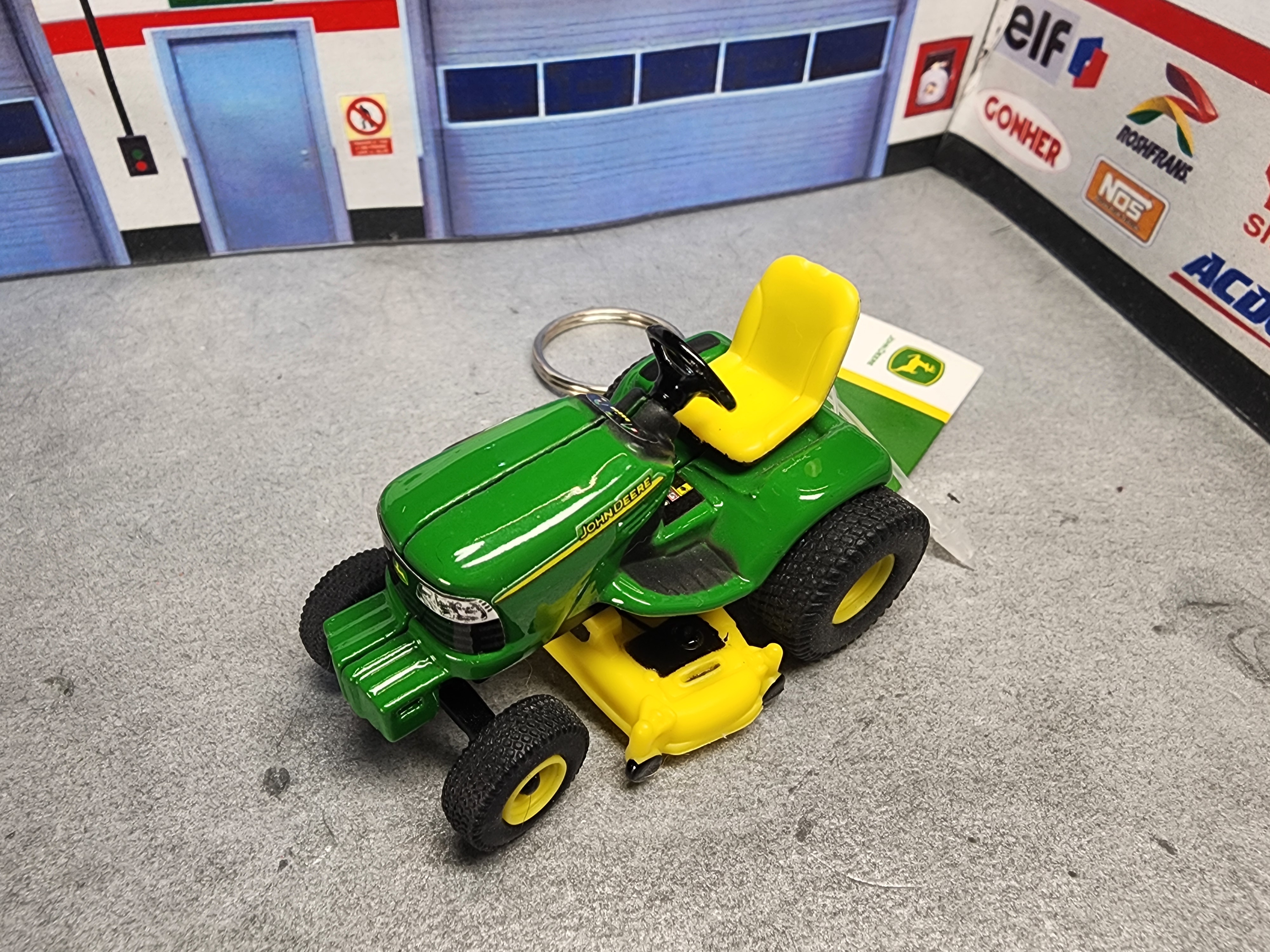 John Deere Lawn Tractor Keychain, 1:64 Scale Diecast