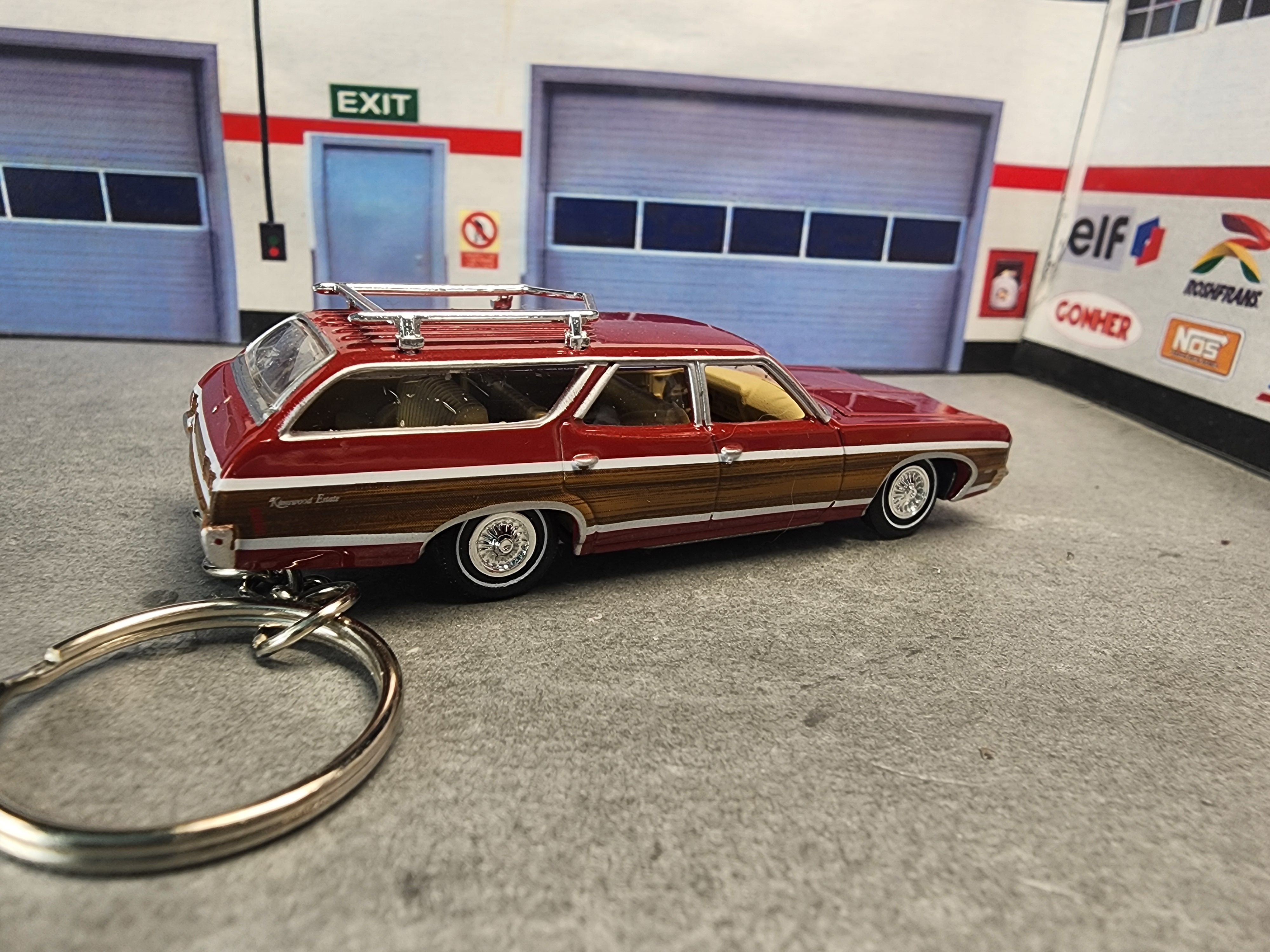 1970 Chevrolet  Kingswood Estate Wagon Keychain, Chevy Kingswood Estate Station Wagon Keychain