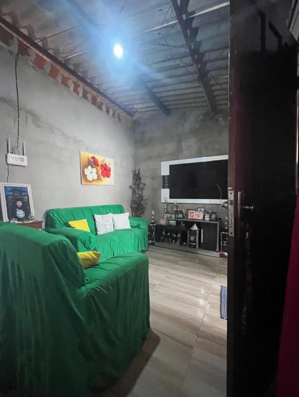 Vende-se casa em Santa Maria-DF