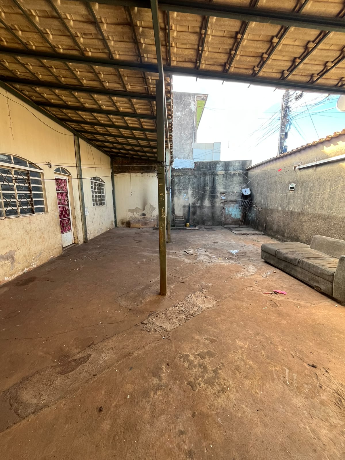 Vende-se casa em Santa Maria-DF