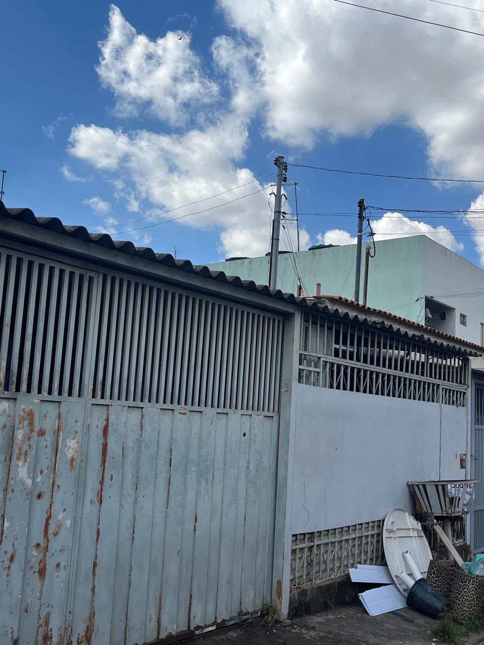 Vende-se casa em Santa Maria-DF