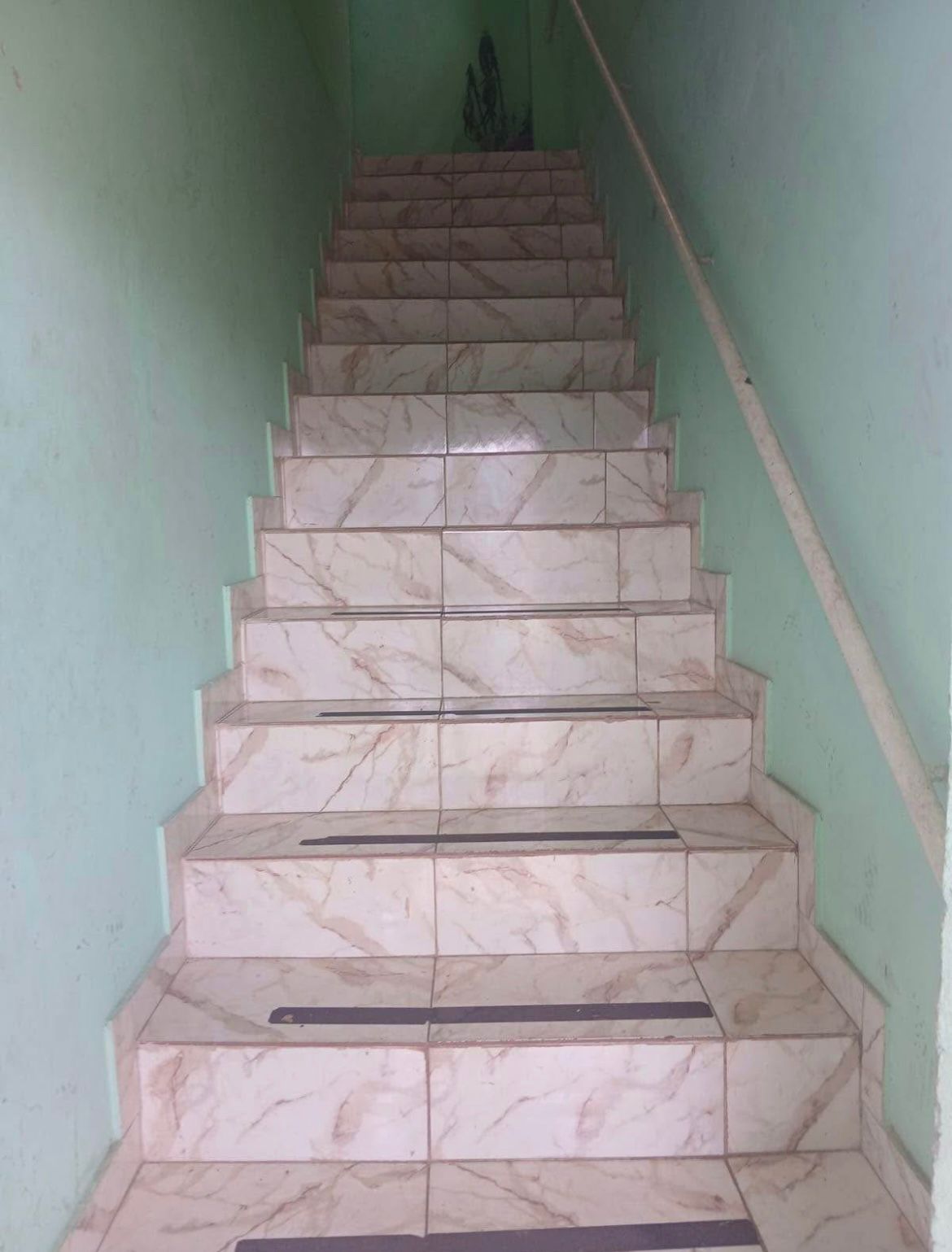 Vende-se sobrado em Santa Maria-DF