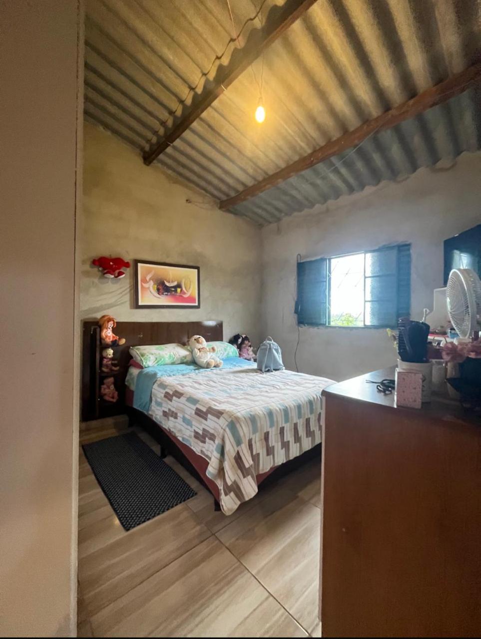 Vende-se casa em Santa Maria-DF