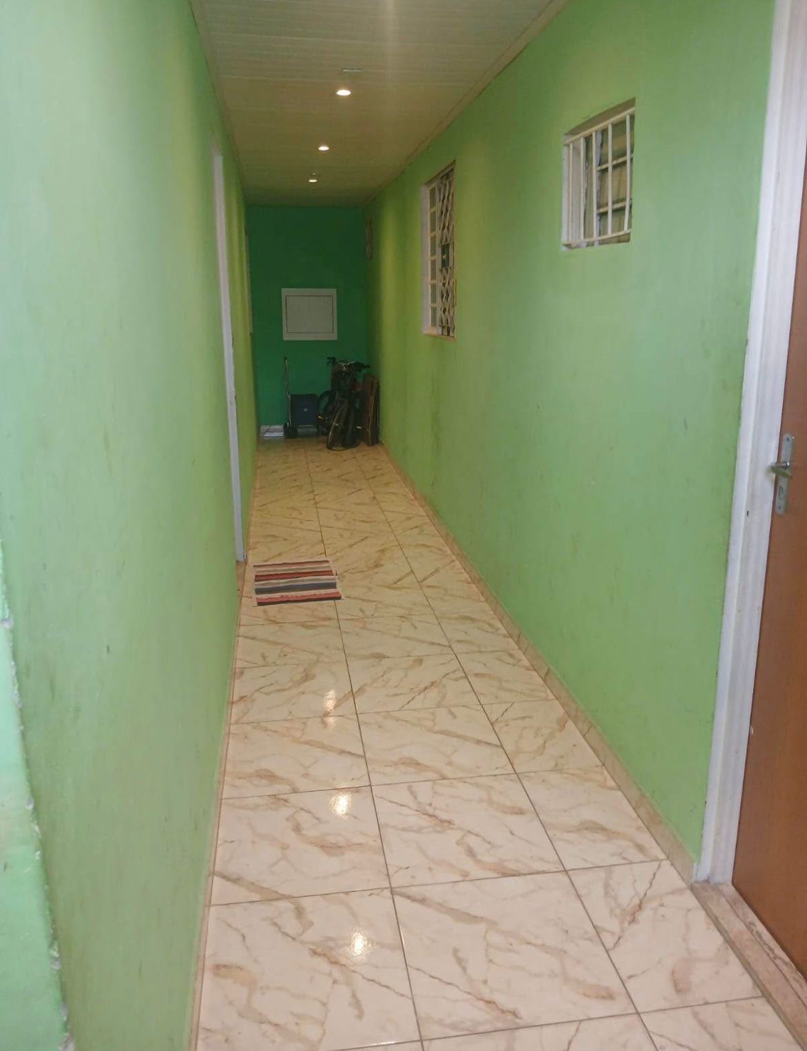 Vende-se sobrado em Santa Maria-DF