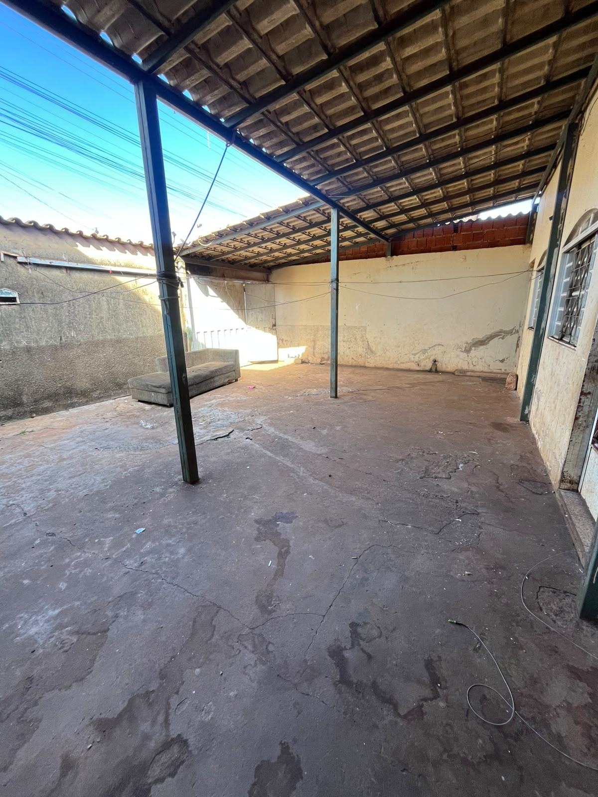 Vende-se casa em Santa Maria-DF