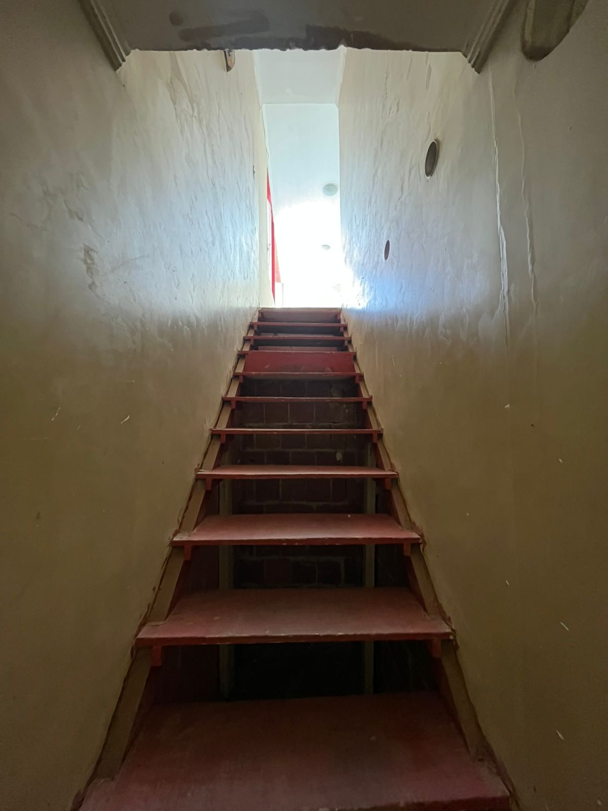 Vende-se sobrado em Santa Maria-DF