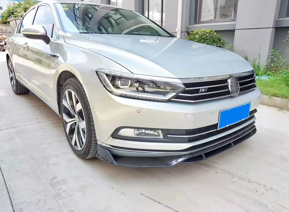 VW Passat Front Lip Splitter