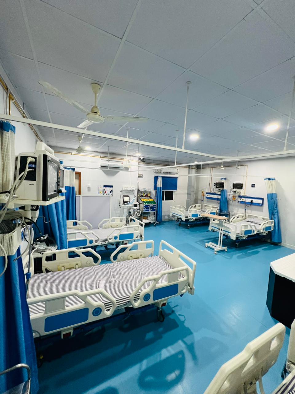 EMERGENCY & CRITICAL CARE