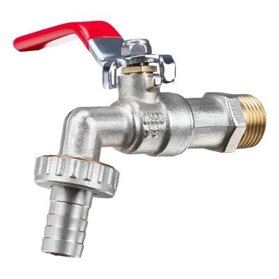 Grifo de jardín metálico