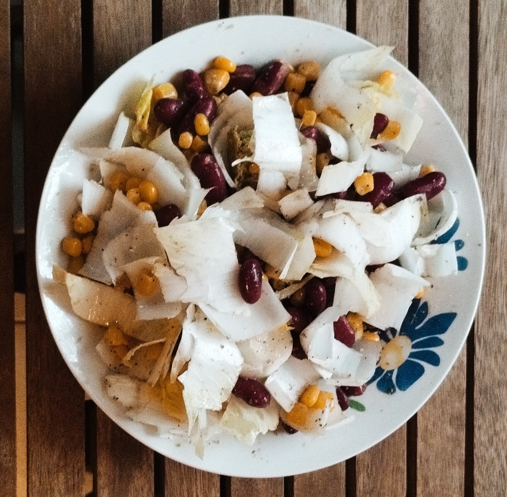 Recette de Salade n°1 - Endive, Maïs, Tofu et Haricots Rouges (1 personne)