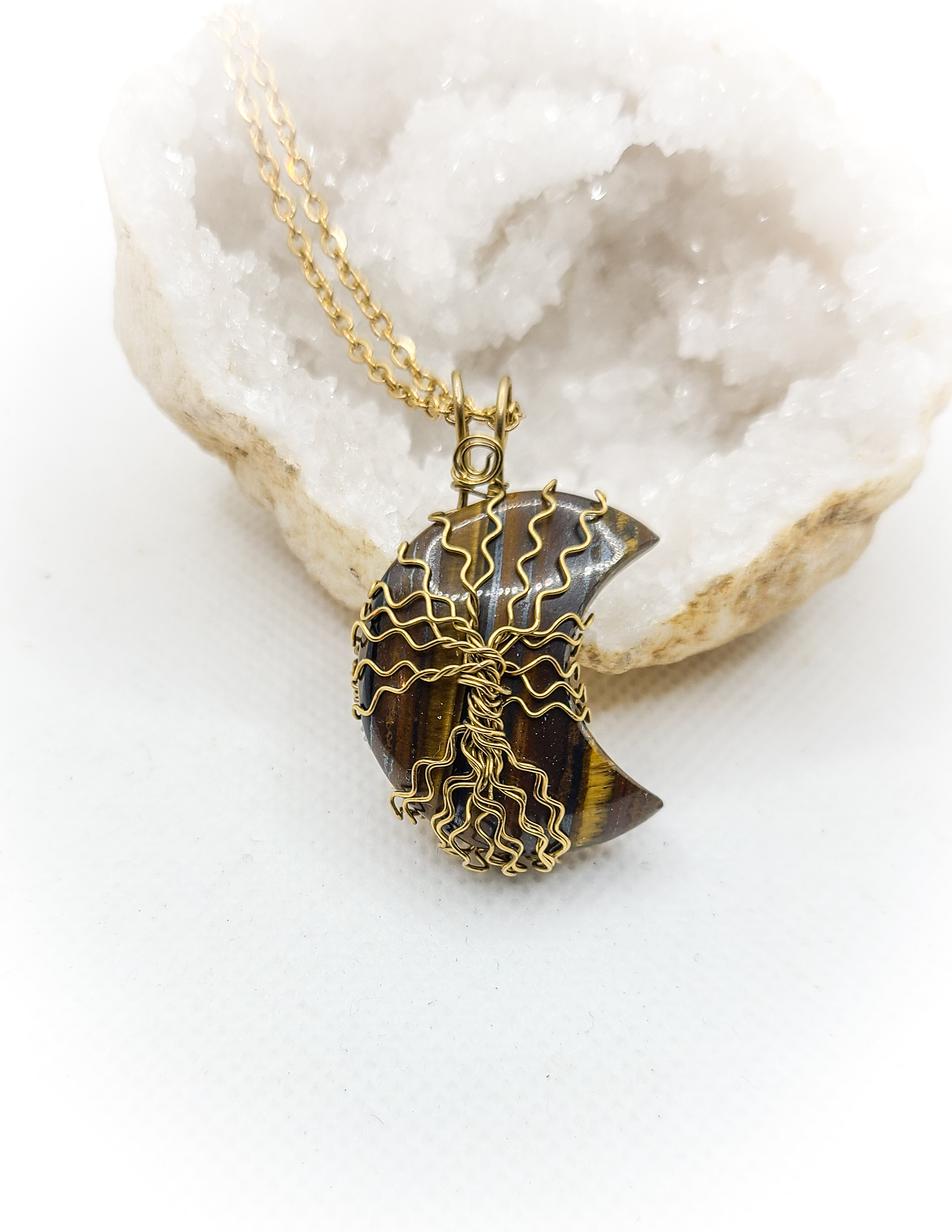 Pendentif arbre de vie lune en œil de tigre