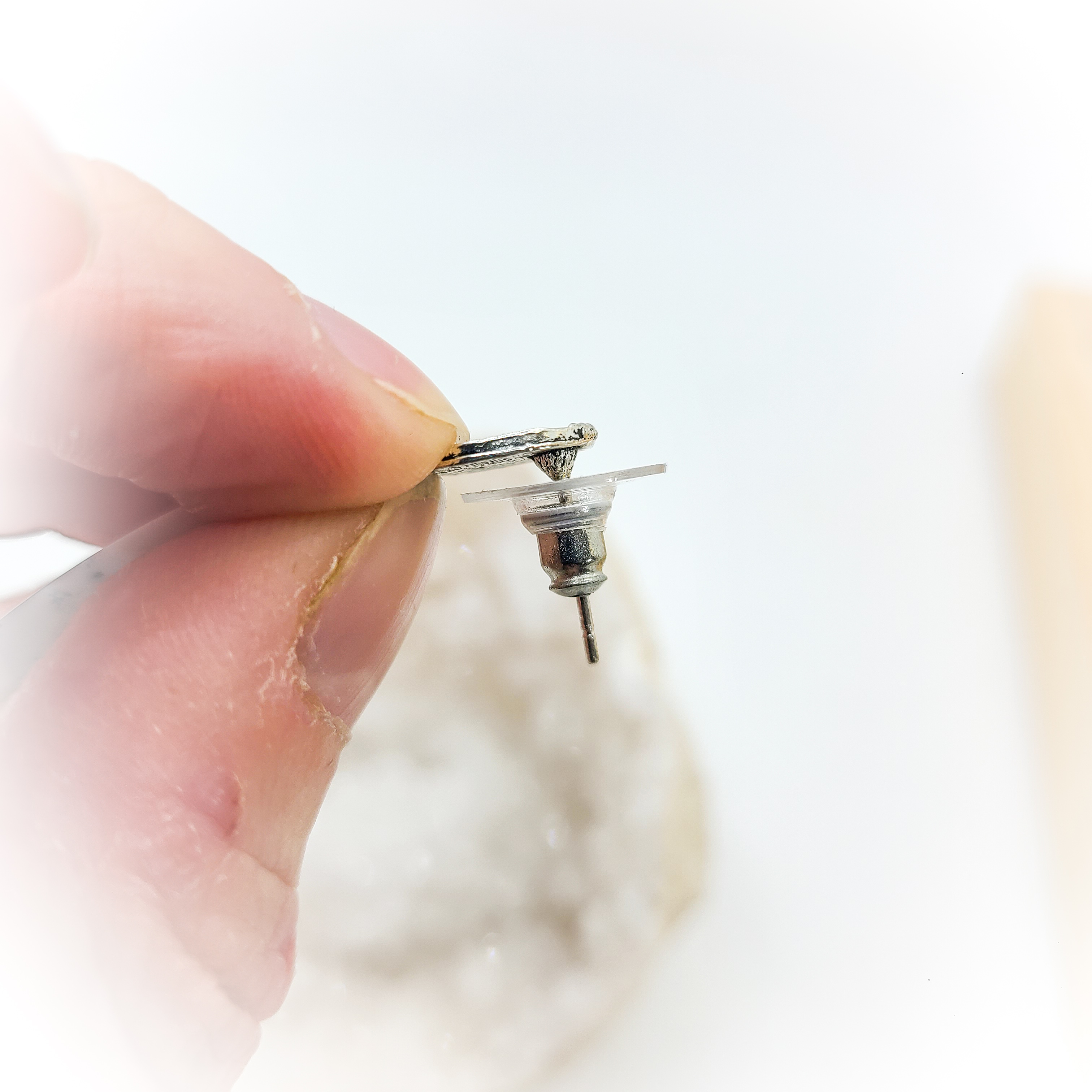 Boucles d’oreilles en opale dendritique