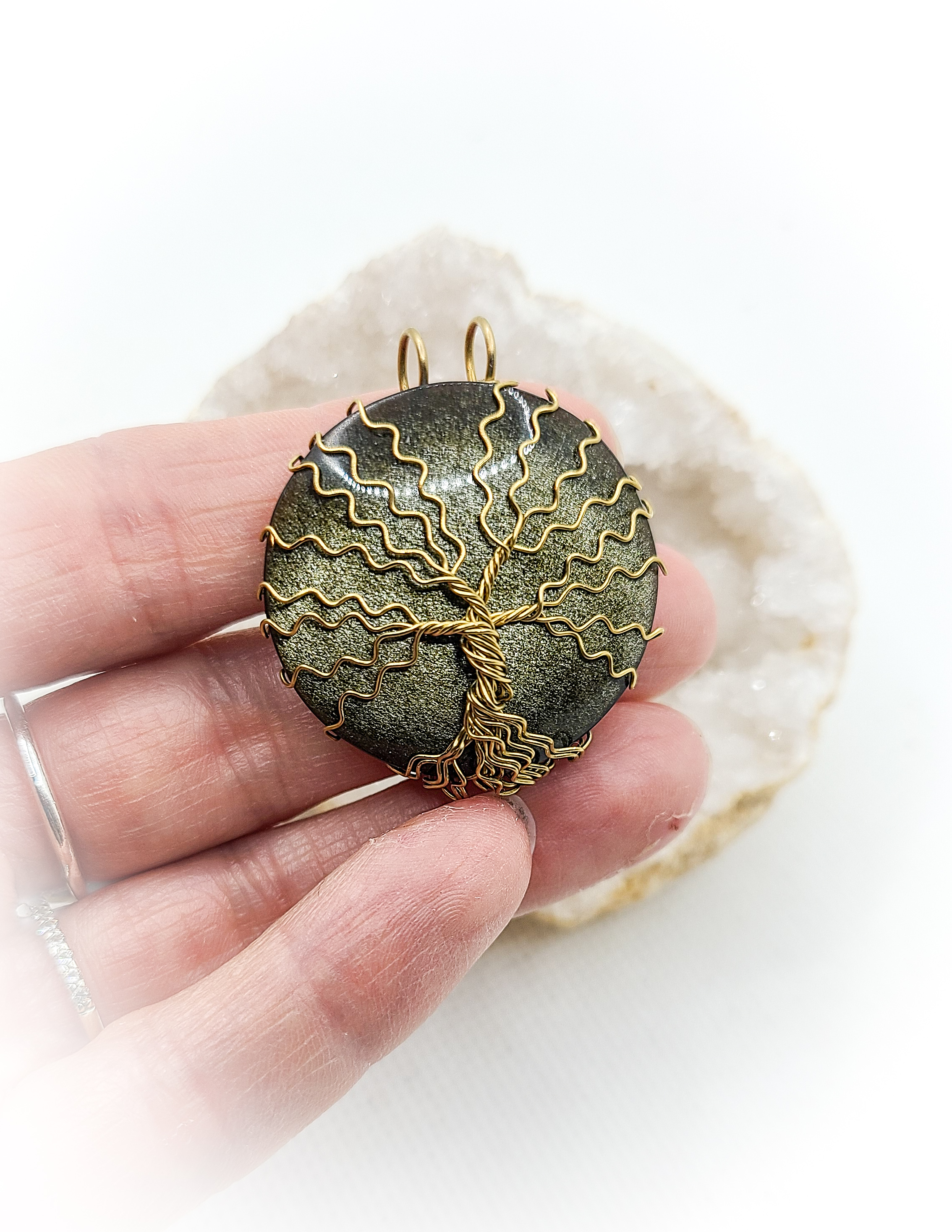 Pendentif arbre de vie en obsidienne dorée