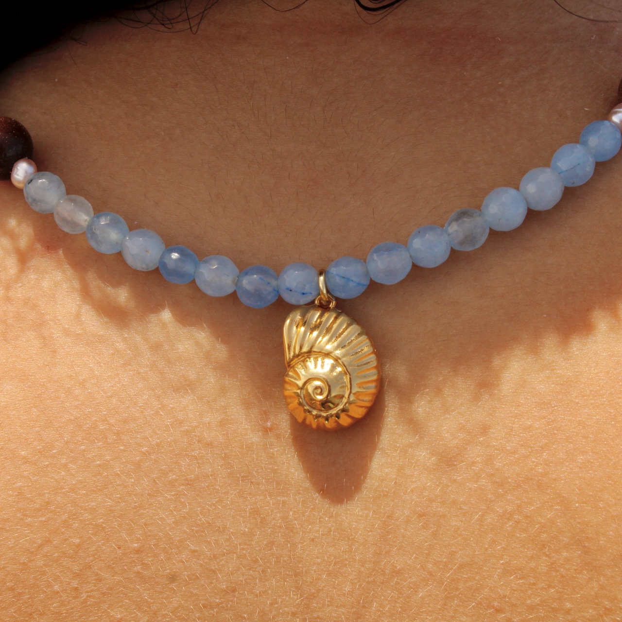 COLLAR BUCIO