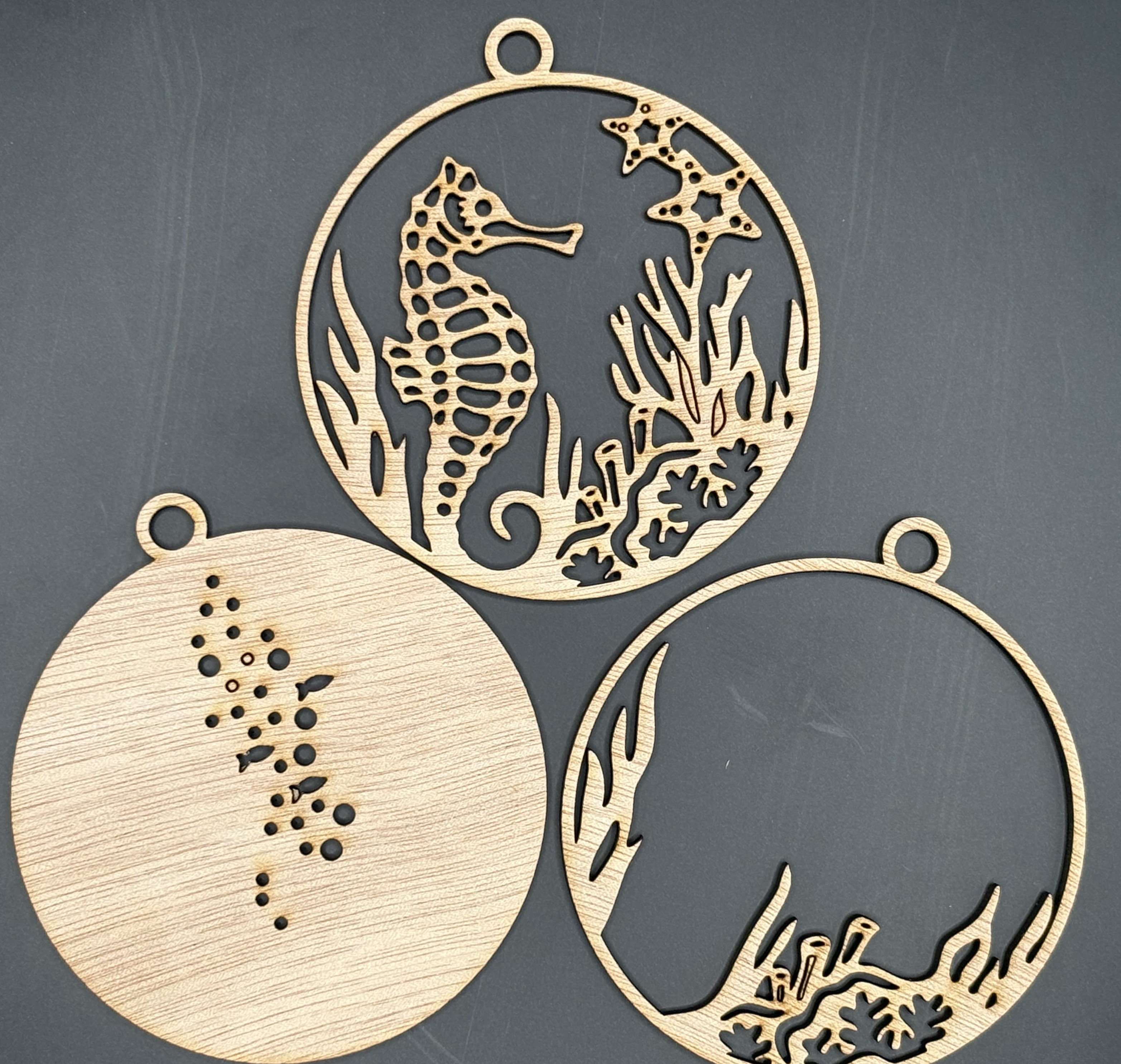 Seaside series - Seahorse Ornament (3D, 3-piece laser cut wood) Style 1