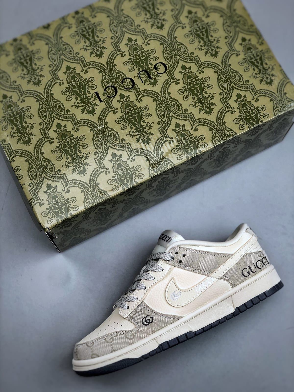 Nike SB Dunk x Gucci