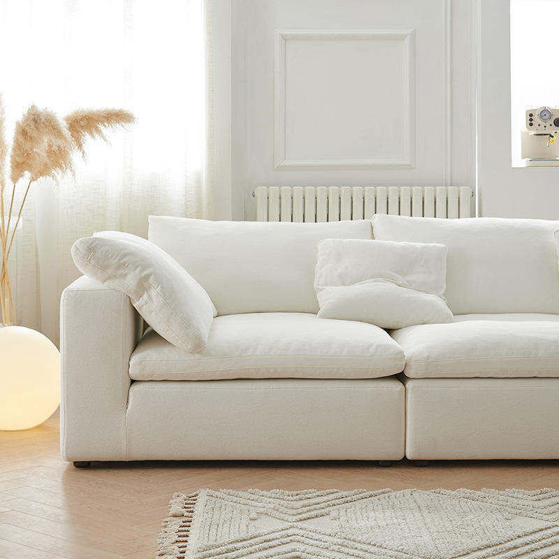 Divano moderno color crema