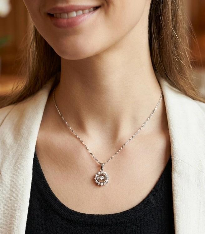Elegant Silver Pendant Necklace