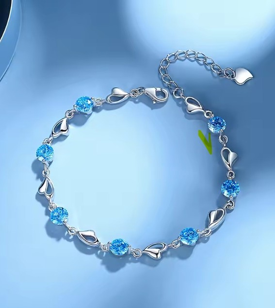 🎁 Exclusive Free Gift – Crystal Heart Bracelet