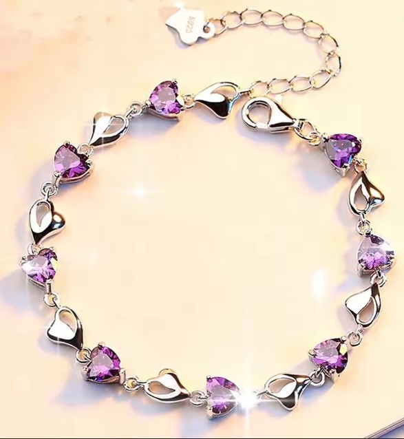 🎁 Exclusive Free Gift – Crystal Heart Bracelet