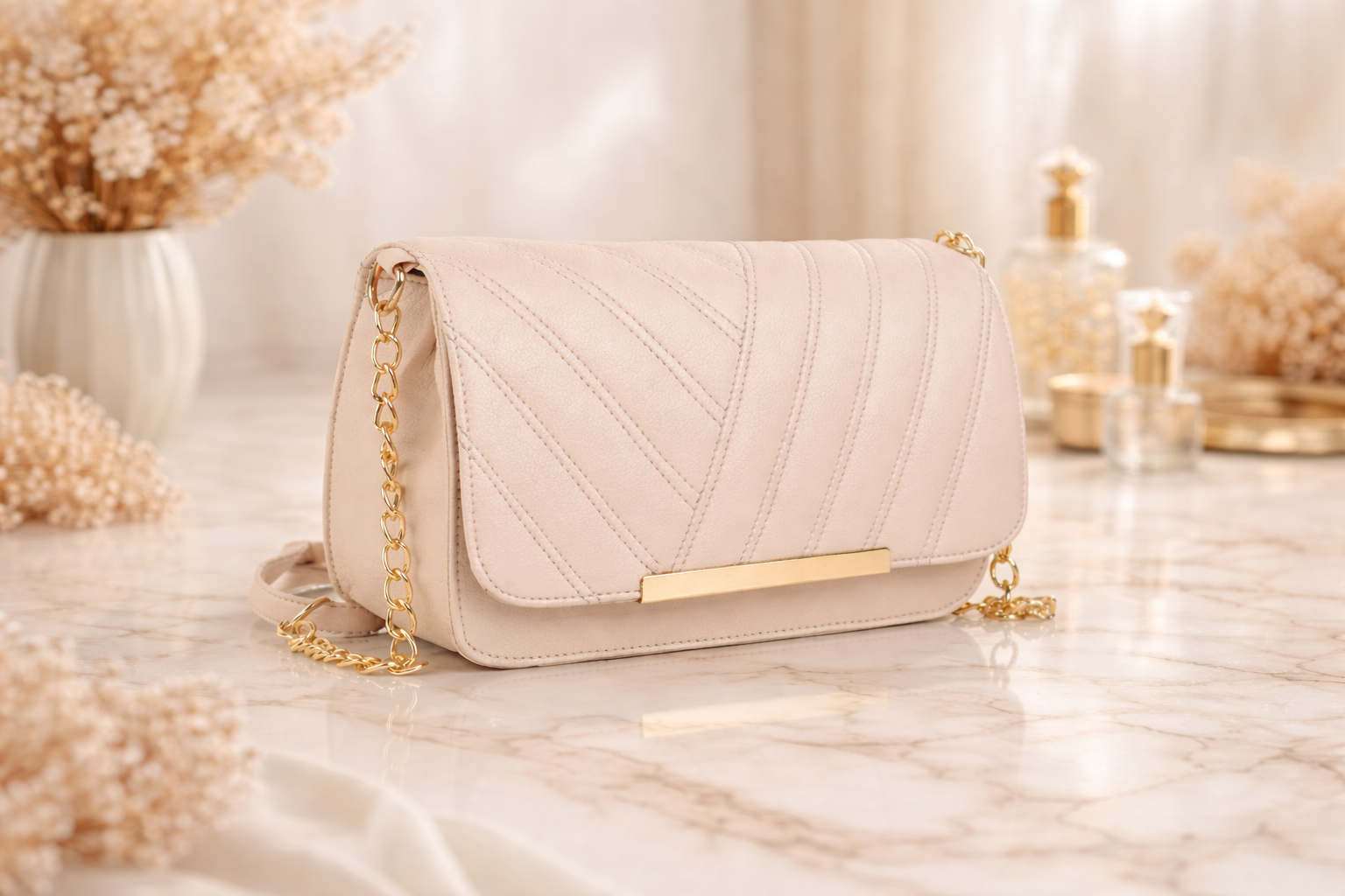 Elegant Beige Chain Shoulder Bag