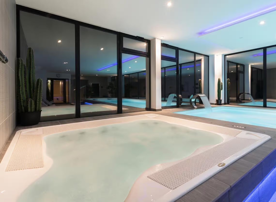 JACUZZI / VIRGINIA PRO