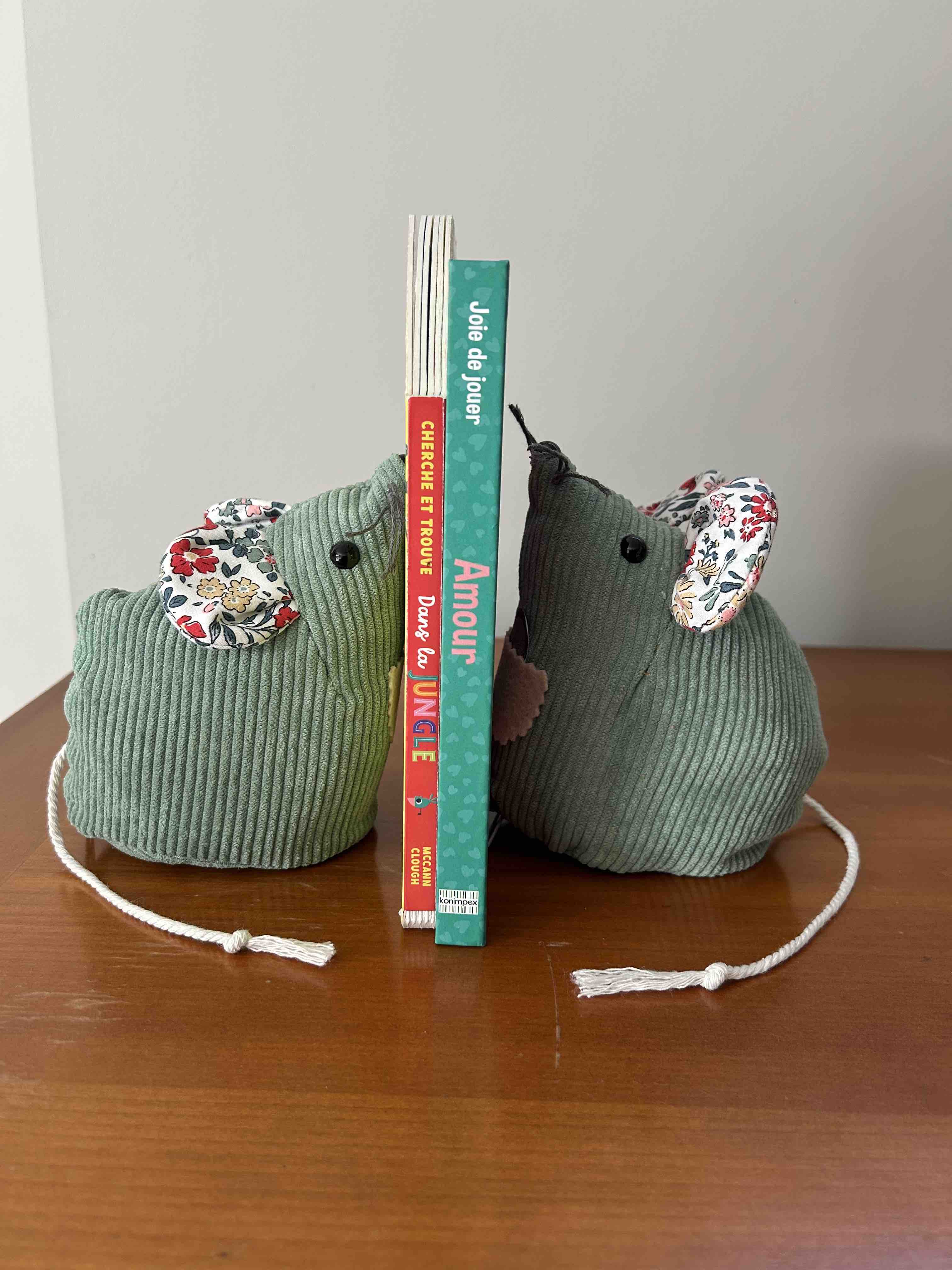 Souris multifonctions vertes en velours côtelé