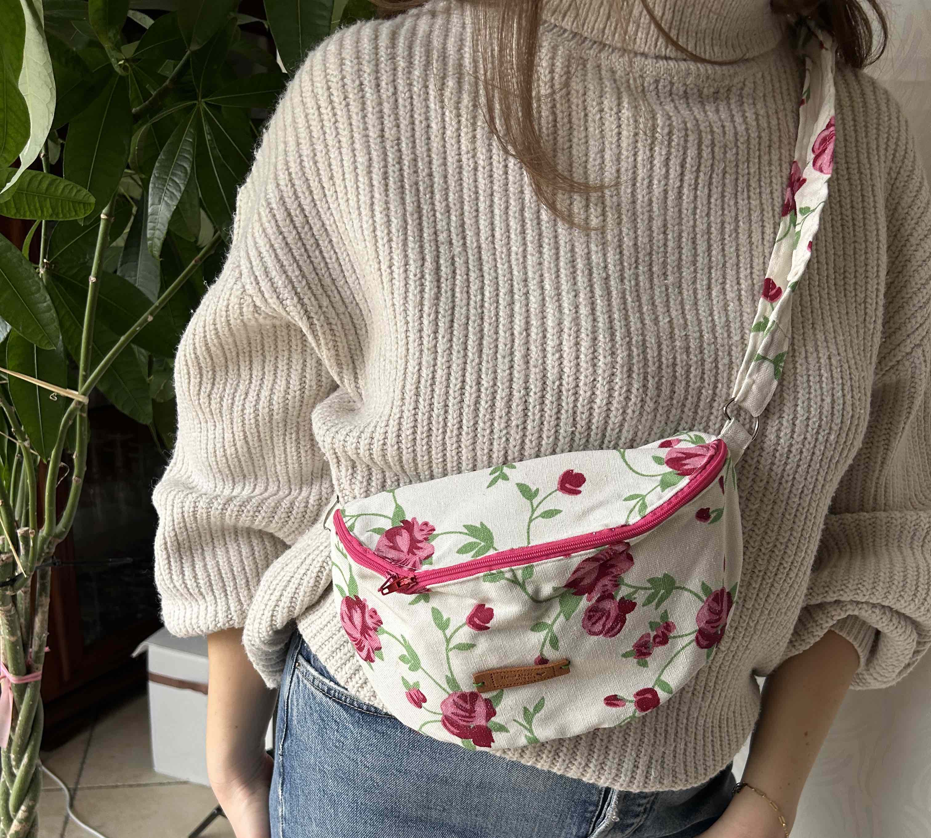 Banane à fleurs roses