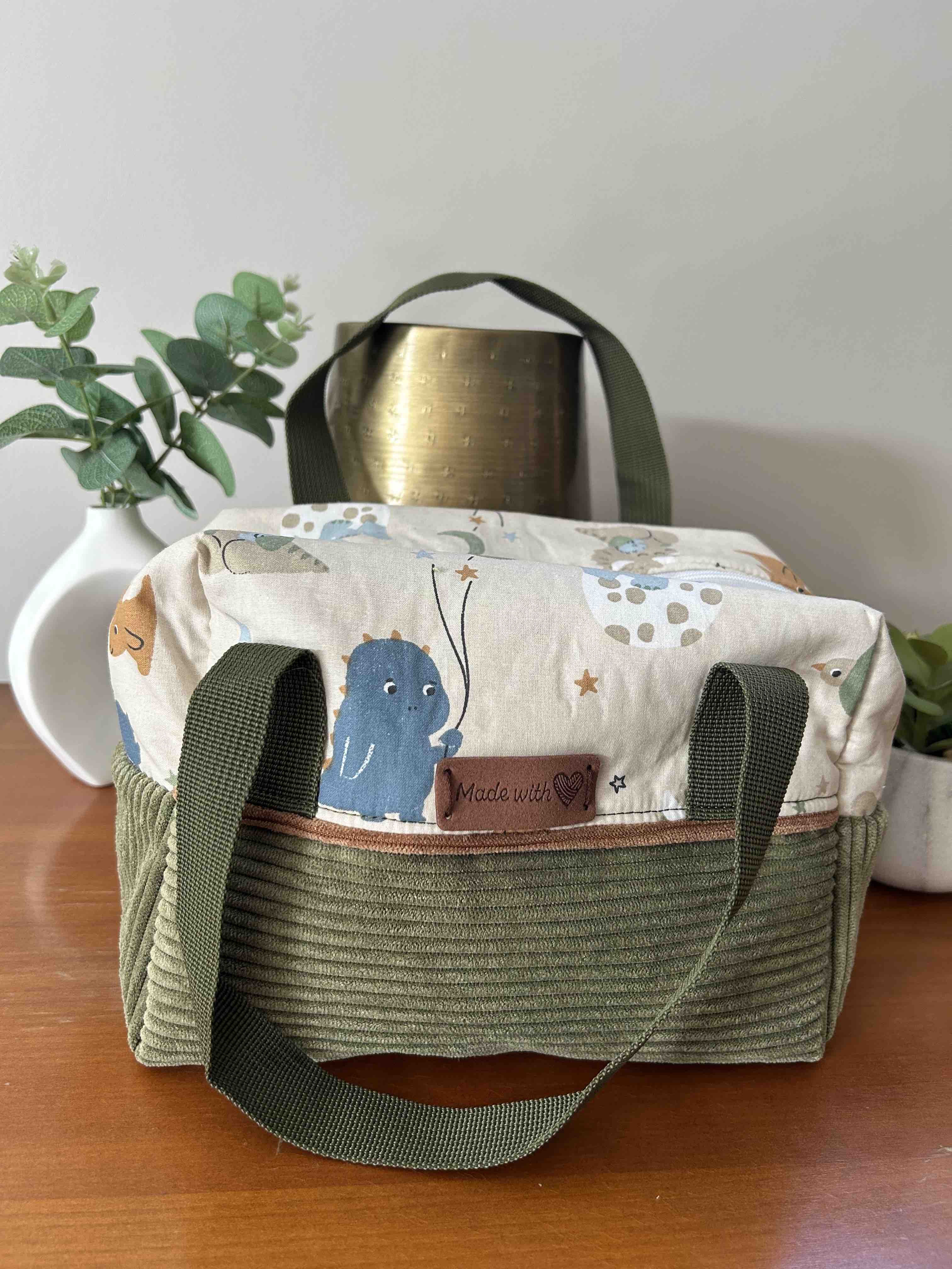 Vanity dinosaures et velours vert